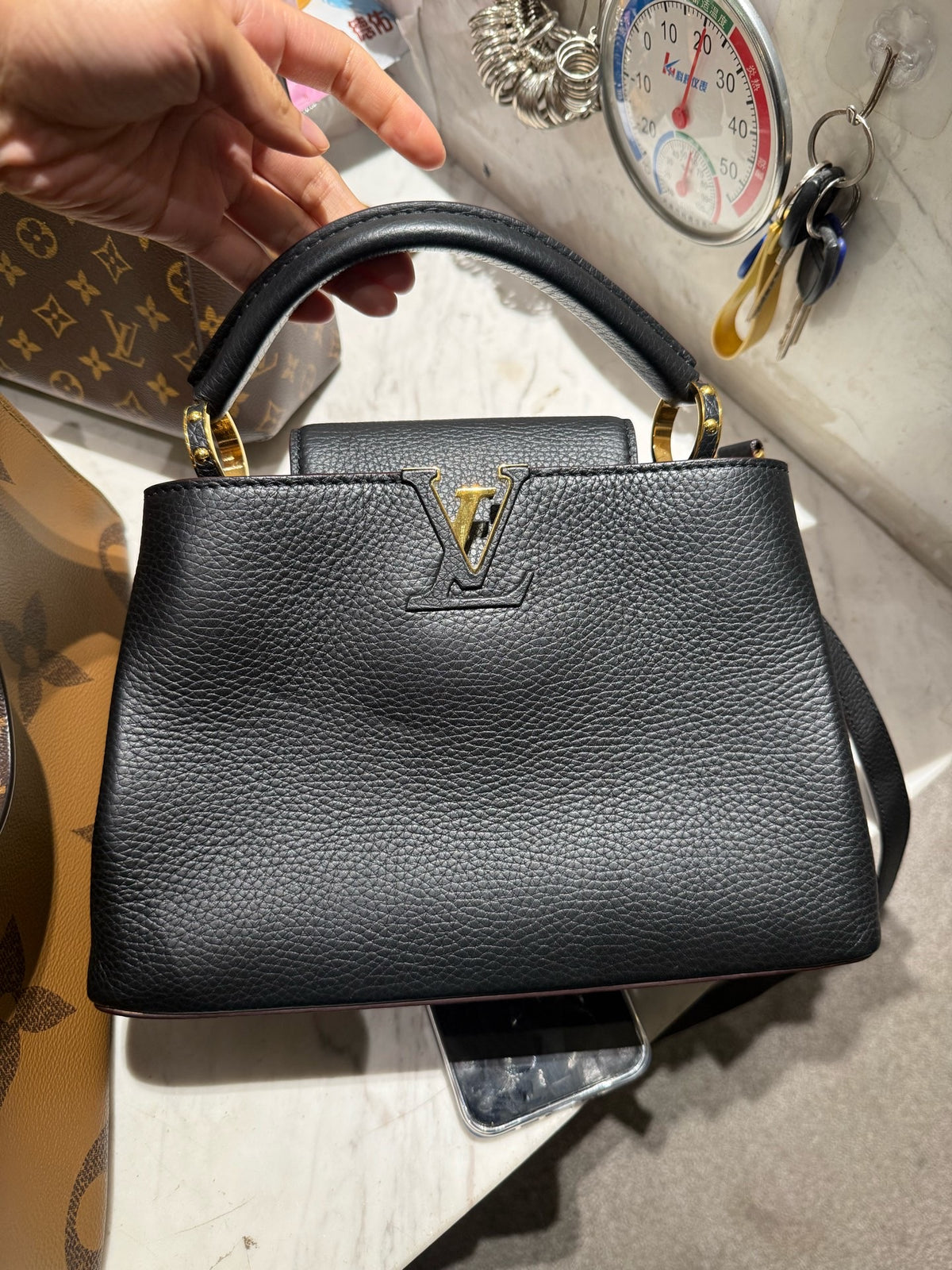 Louis Vuitton - Capucines BB - Leather - Black - (small)