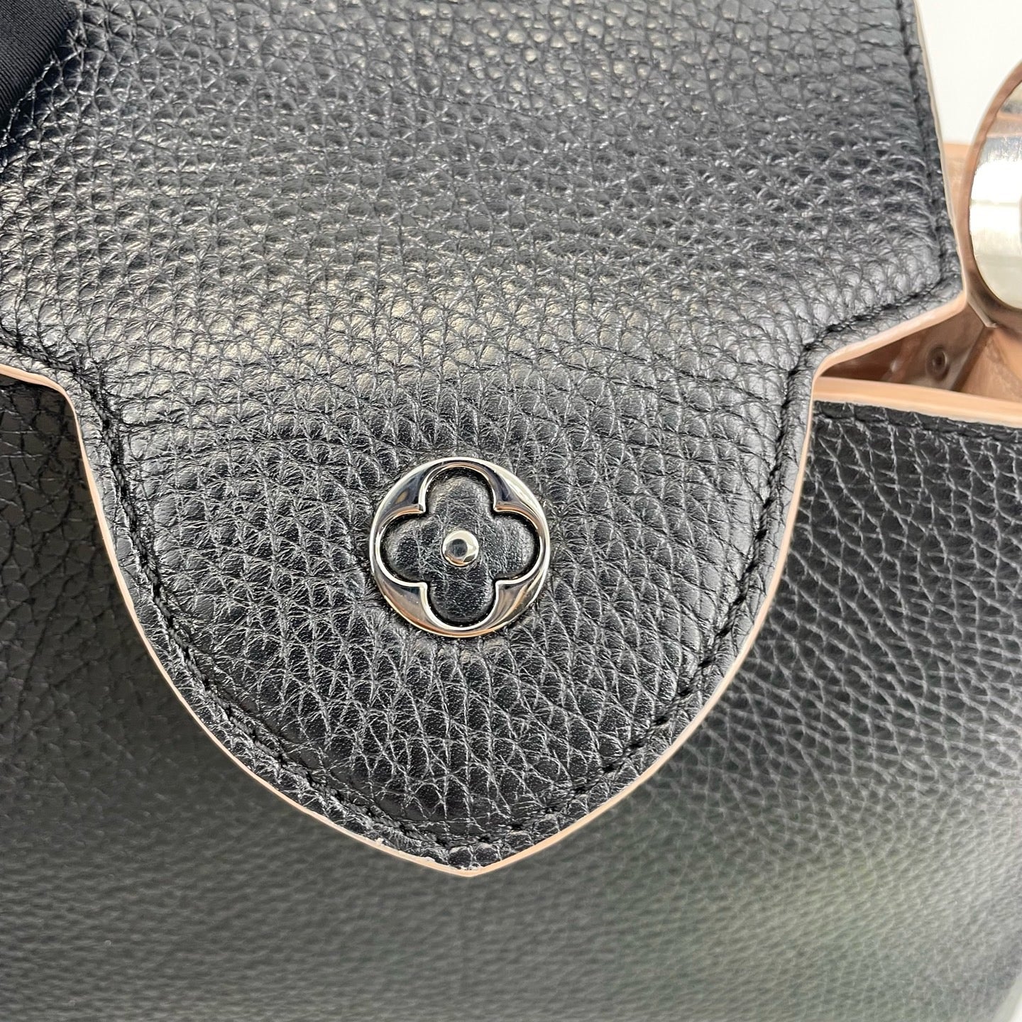 Louis Vuitton - Capucines BB - Leather - Black - (Small)