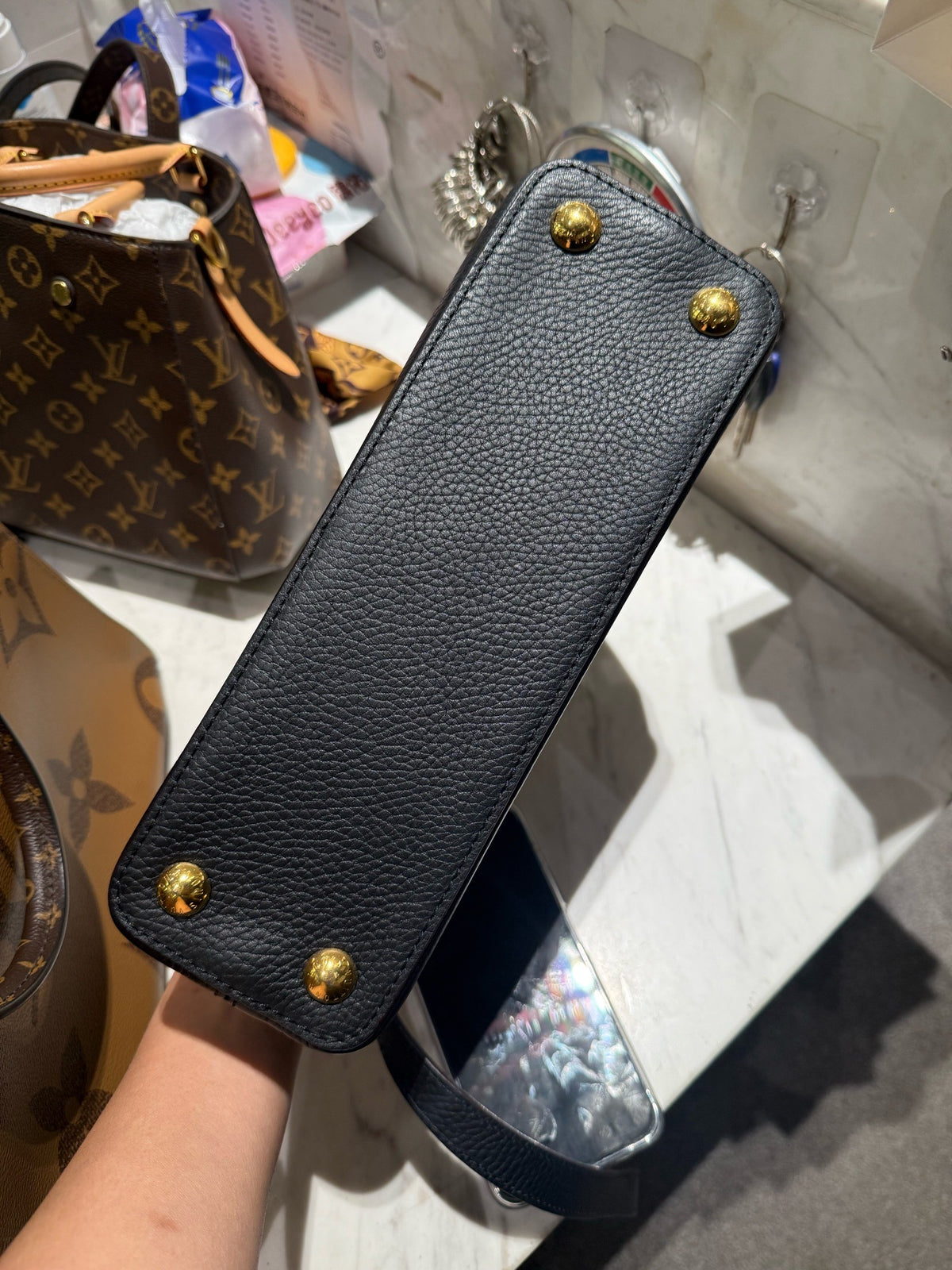 Louis Vuitton - Capucines BB - Leather - Black - (small)