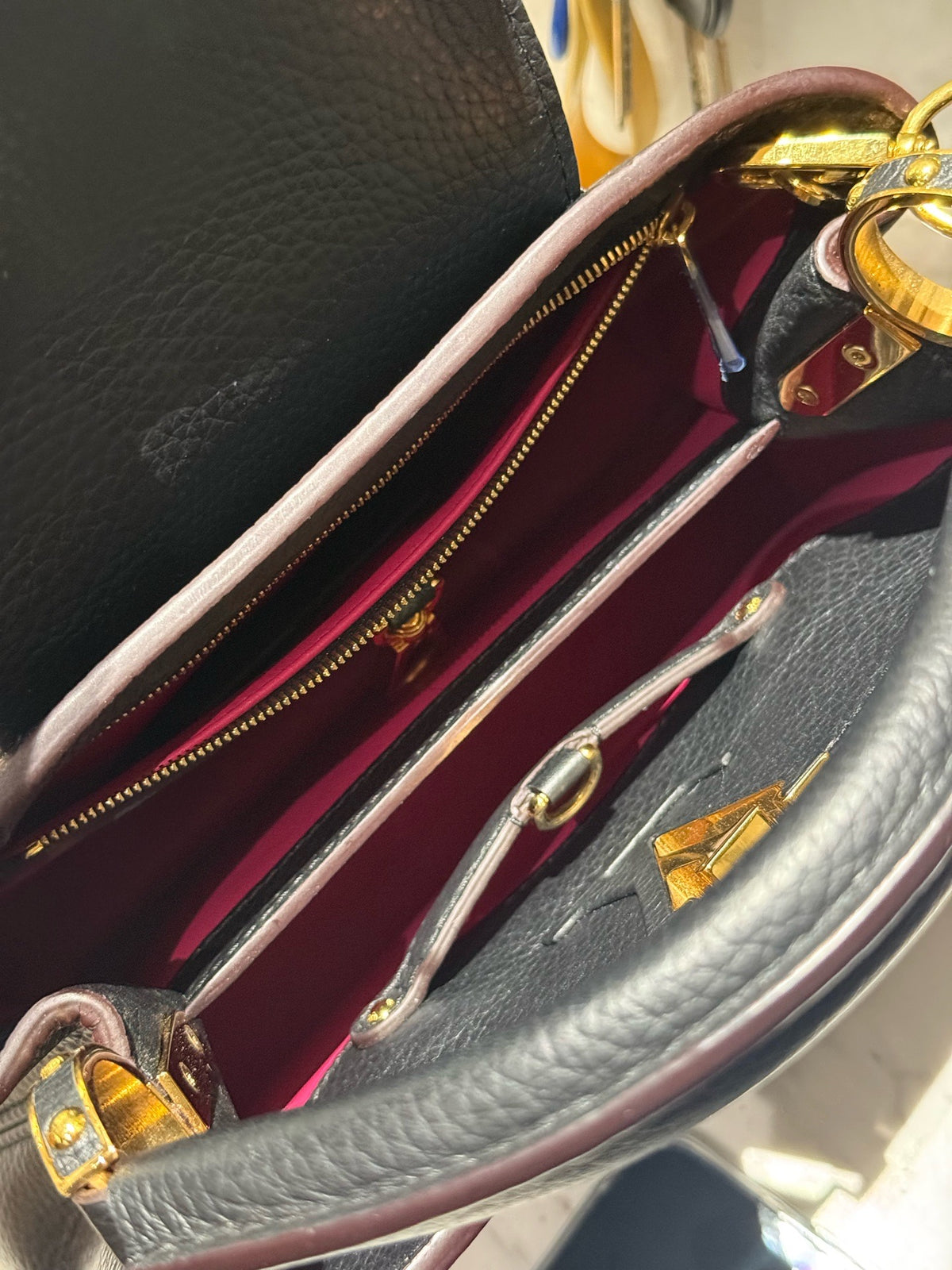 Louis Vuitton - Capucines BB - Leather - Black - (small)