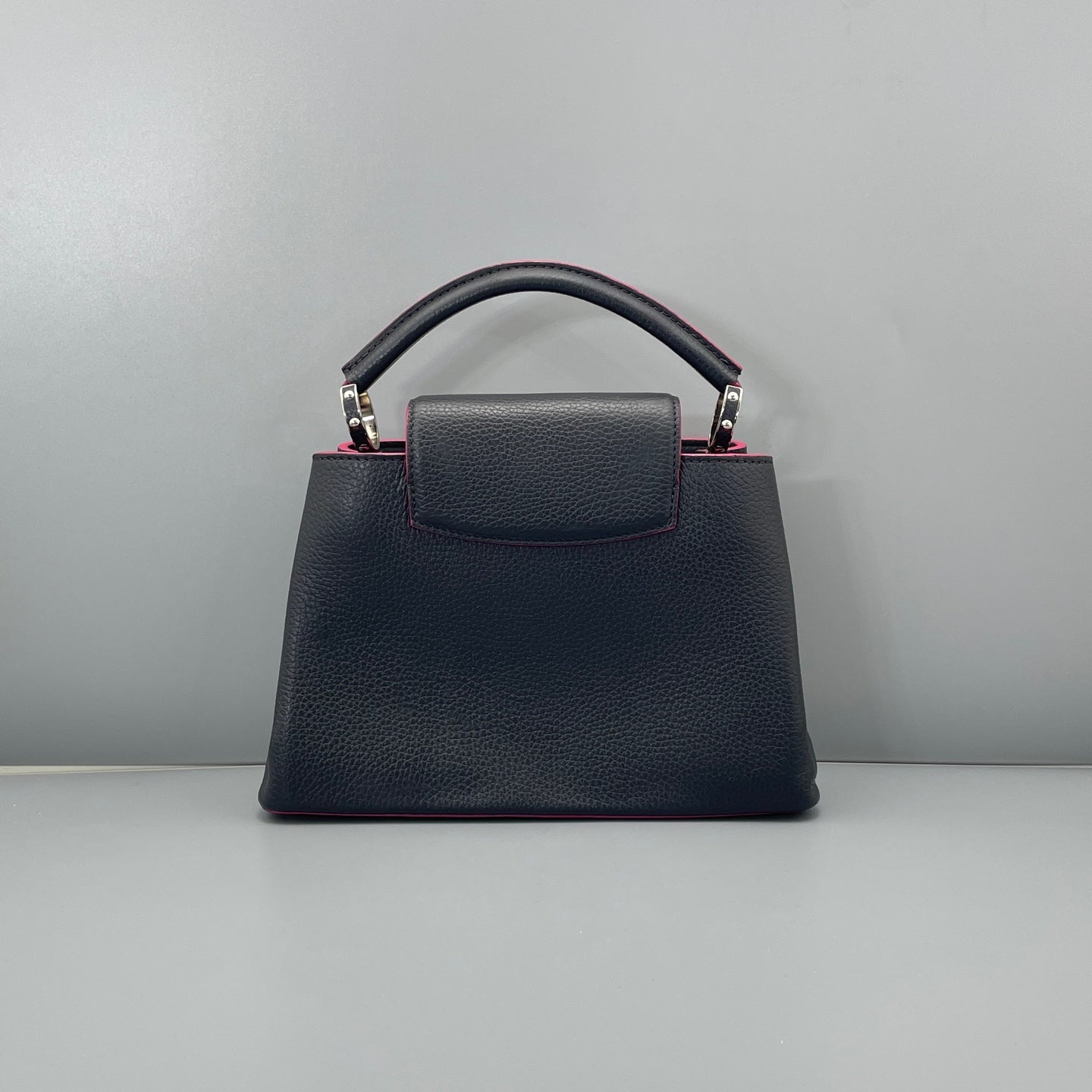 Louis Vuitton - Capucines BB - Leather - Black with Pink Accents - (small)