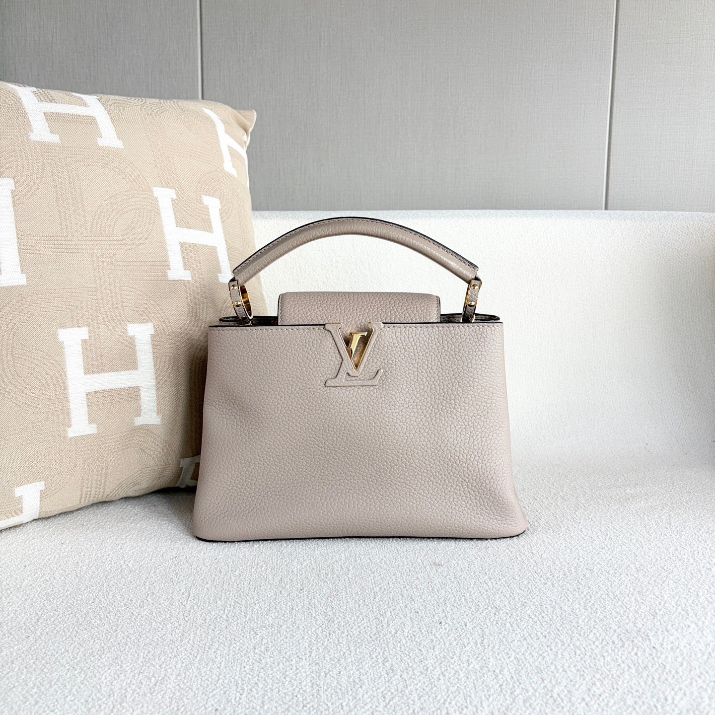 Louis Vuitton - Capucines BB - Leather - Grey - (BB)