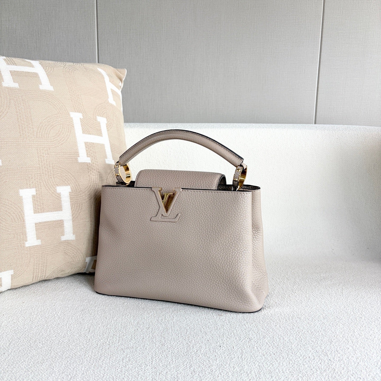 Louis Vuitton - Capucines BB - Leather - Grey - (BB)