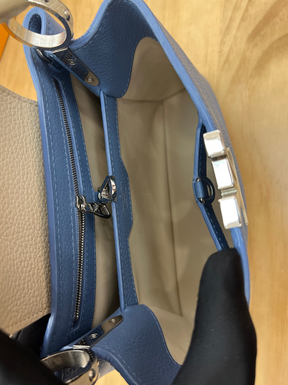 Louis Vuitton - Capucines BB - Leather - Multicolour - (small)
