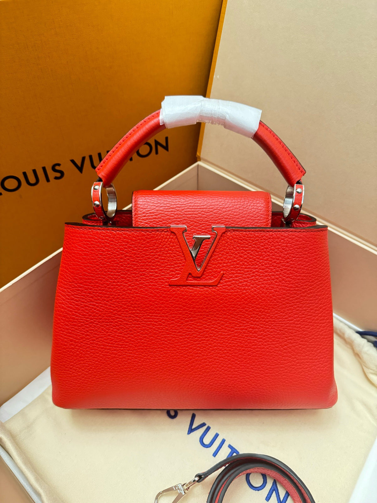 Louis Vuitton - Capucines BB - Leather - Red - (Small)