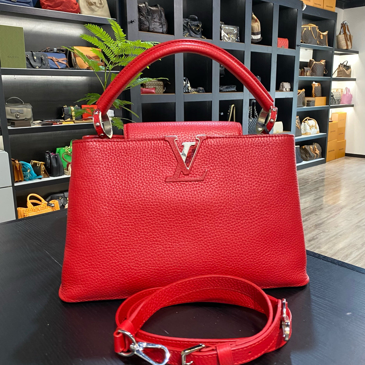 Louis Vuitton - Capucines BB - Leather - Red - (small)