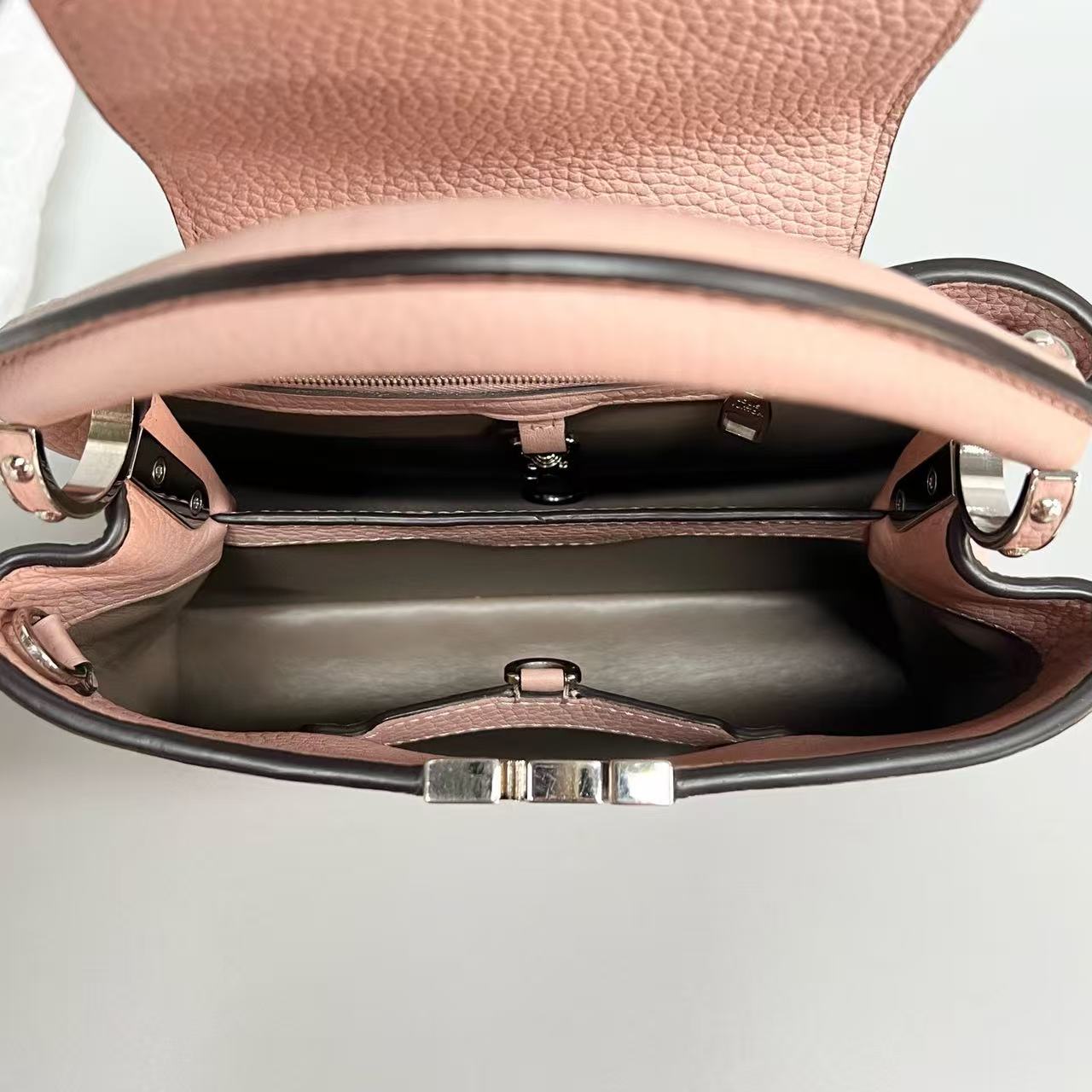 Louis Vuitton - Capucines BB - Taurillon leather - Pink - (mini)
