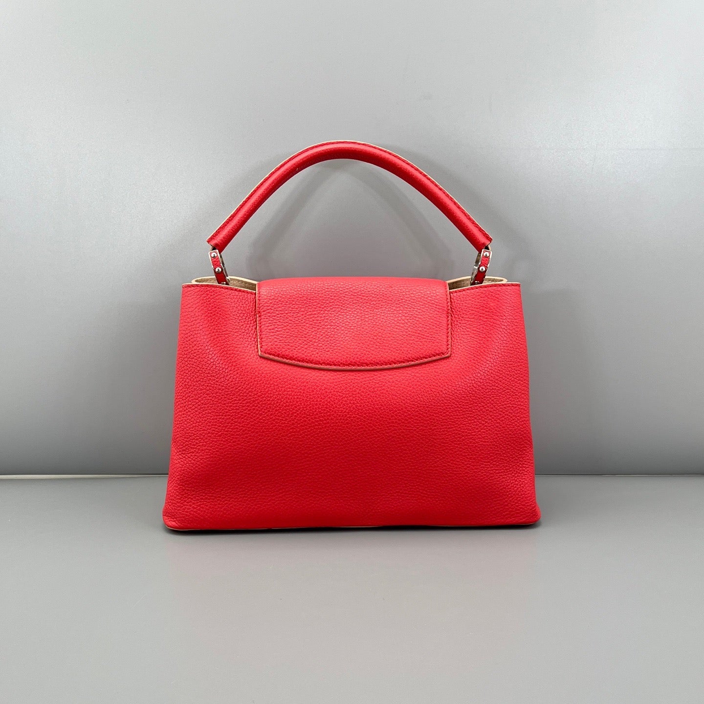 Louis Vuitton - Capucines GM - Grained Taurillon Leather - Rose Red with Silver-Tone Hardware - (large)