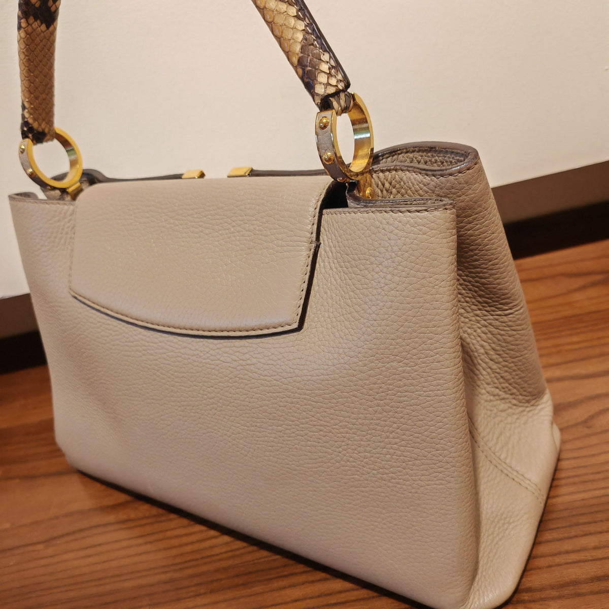 Louis Vuitton - Capucines Large - Leather - Grey - (large)
