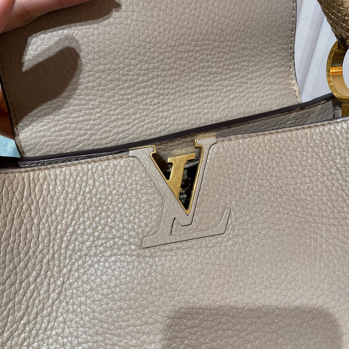 Louis Vuitton - Capucines Large - Leather - Grey - (large)