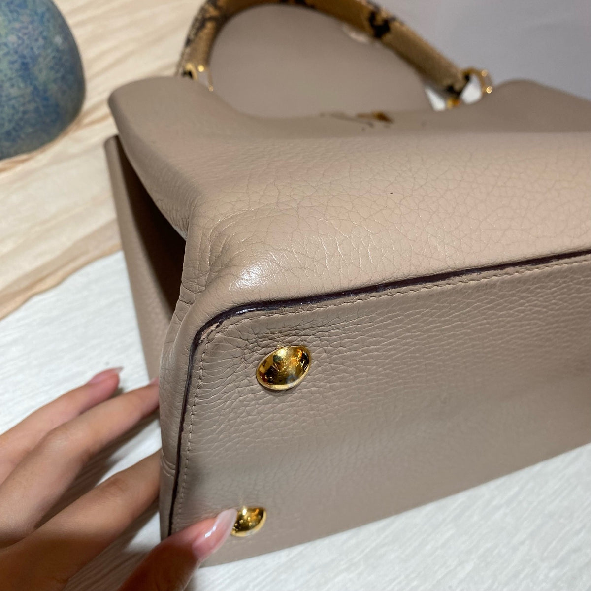 Louis Vuitton - Capucines Large - Leather - Grey - (large)