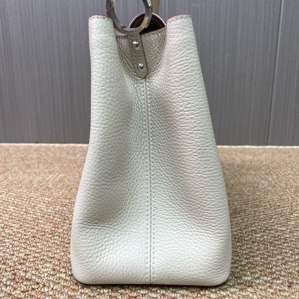 Louis Vuitton - Capucines Large - Leather - White - (large)