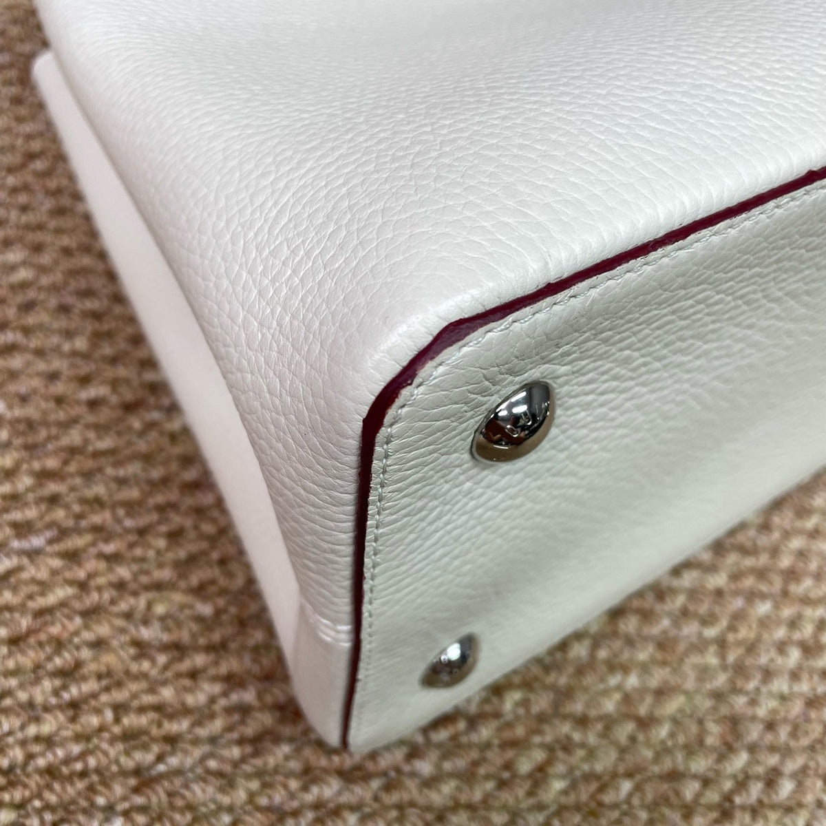 Louis Vuitton - Capucines Large - Leather - White - (large)