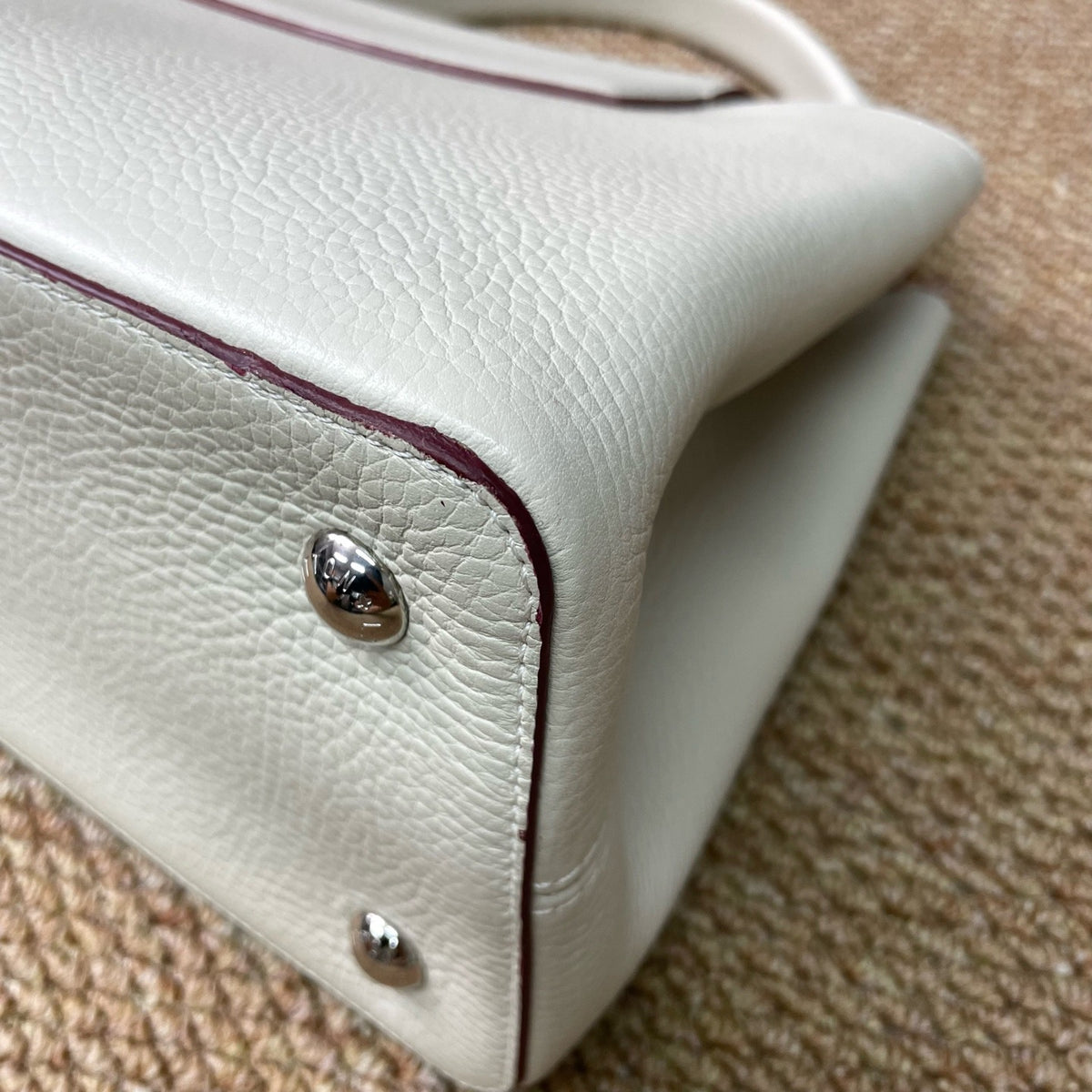 Louis Vuitton - Capucines Large - Leather - White - (large)