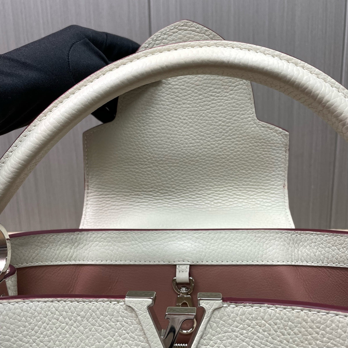 Louis Vuitton - Capucines Large - Leather - White - (large)