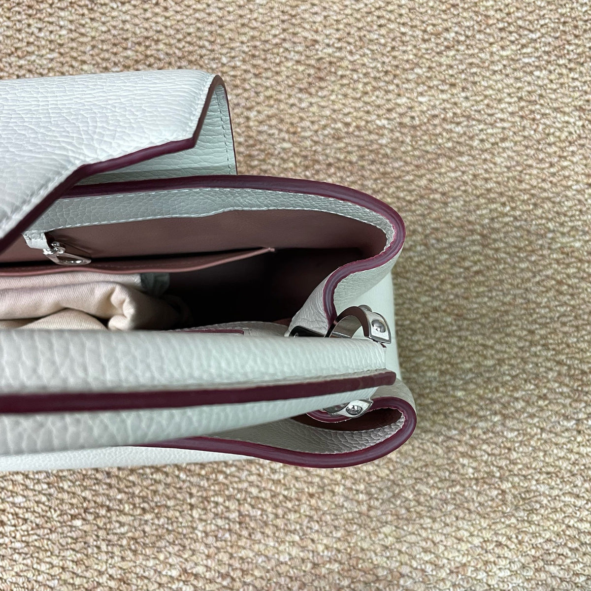 Louis Vuitton - Capucines Large - Leather - White - (large)