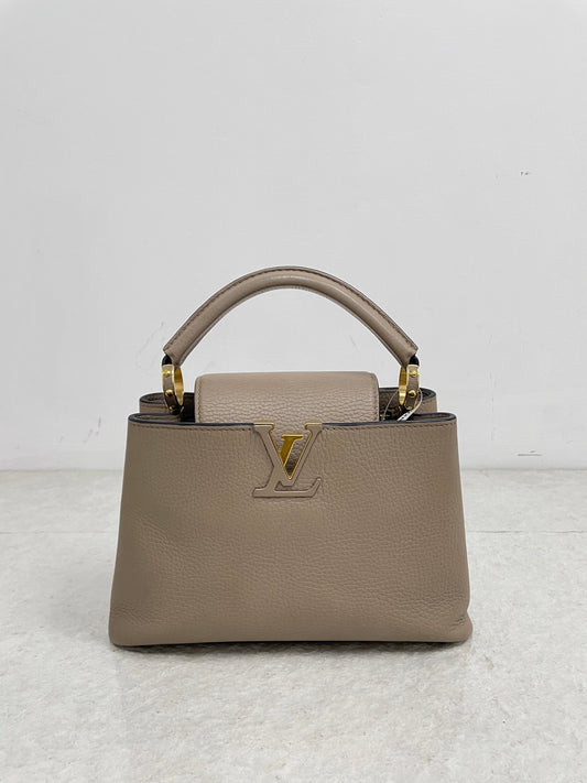 Louis Vuitton - Capucines - Leather - Beige - (medium)