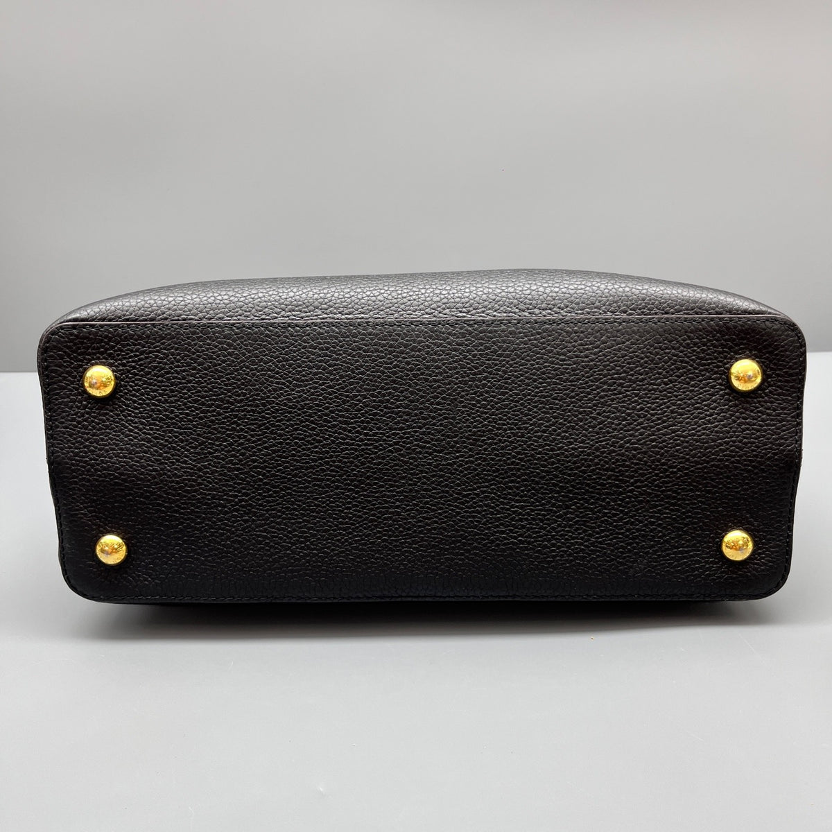 Louis Vuitton - Capucines - Leather - Black - (large)