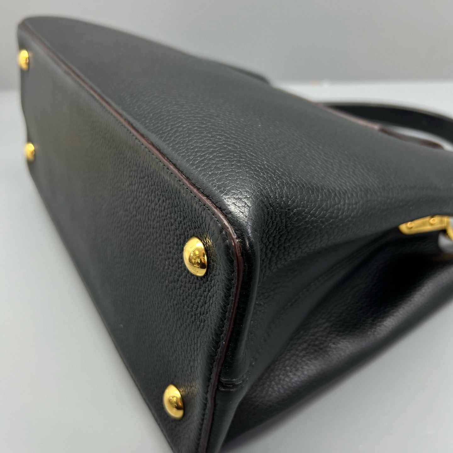 Louis Vuitton - Capucines - Leather - Black - (large)