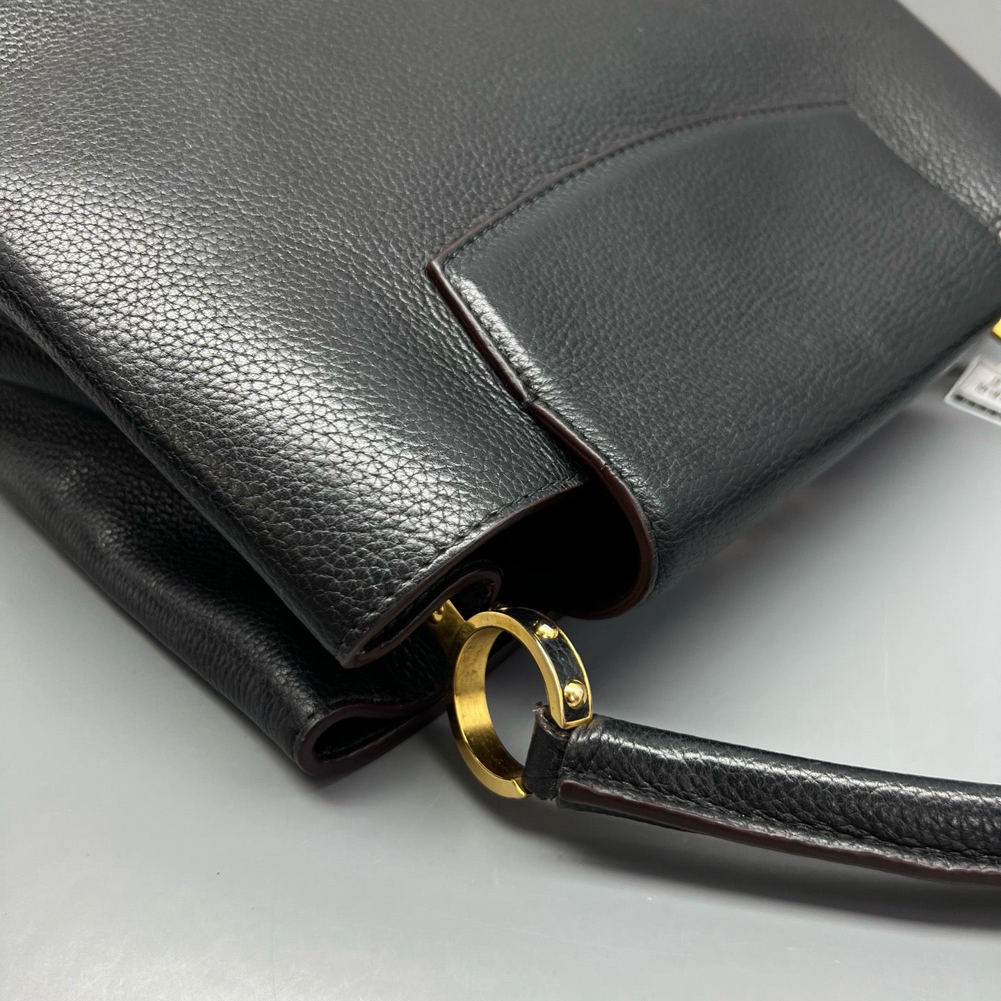 Louis Vuitton - Capucines - Leather - Black - (large)