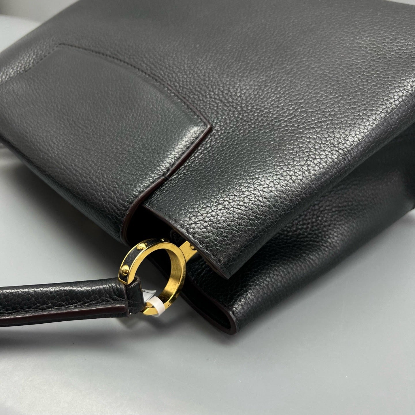 Louis Vuitton - Capucines - Leather - Black - (large)
