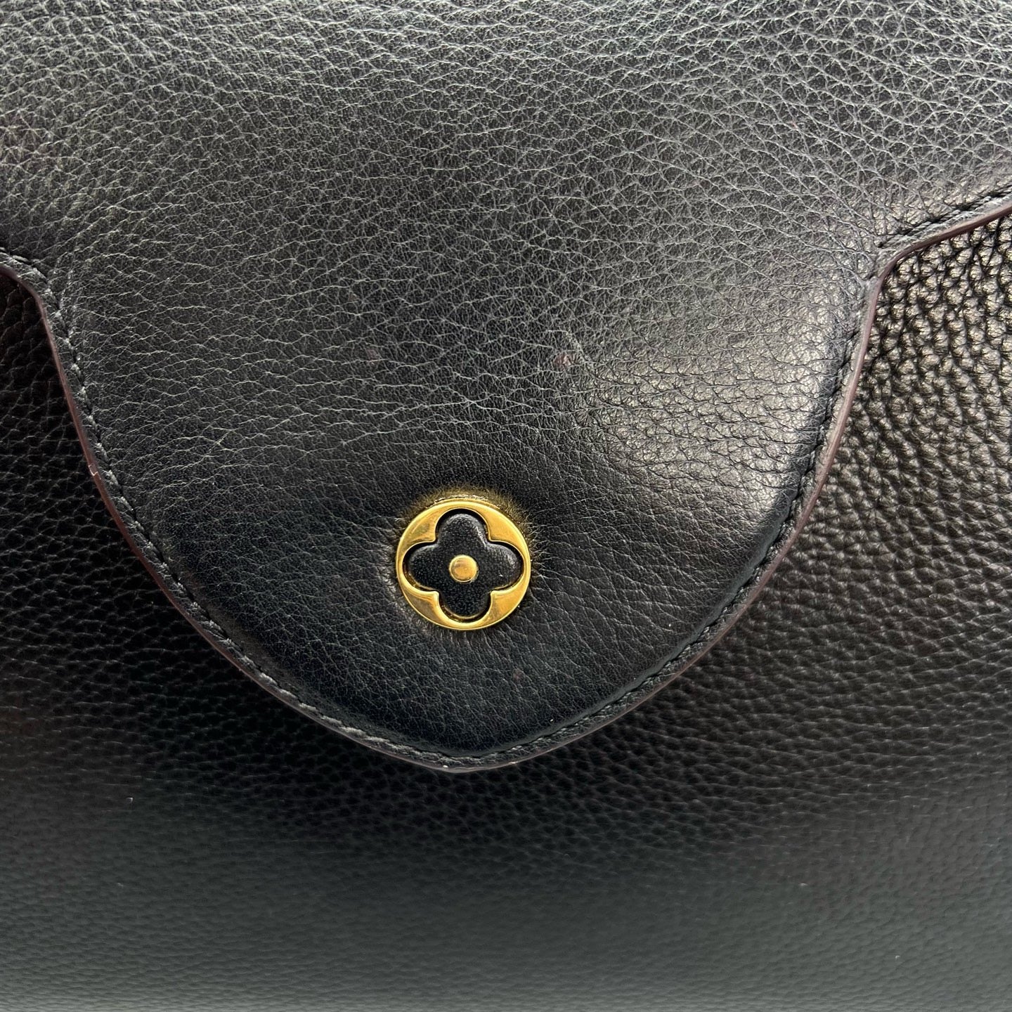 Louis Vuitton - Capucines - Leather - Black - (large)