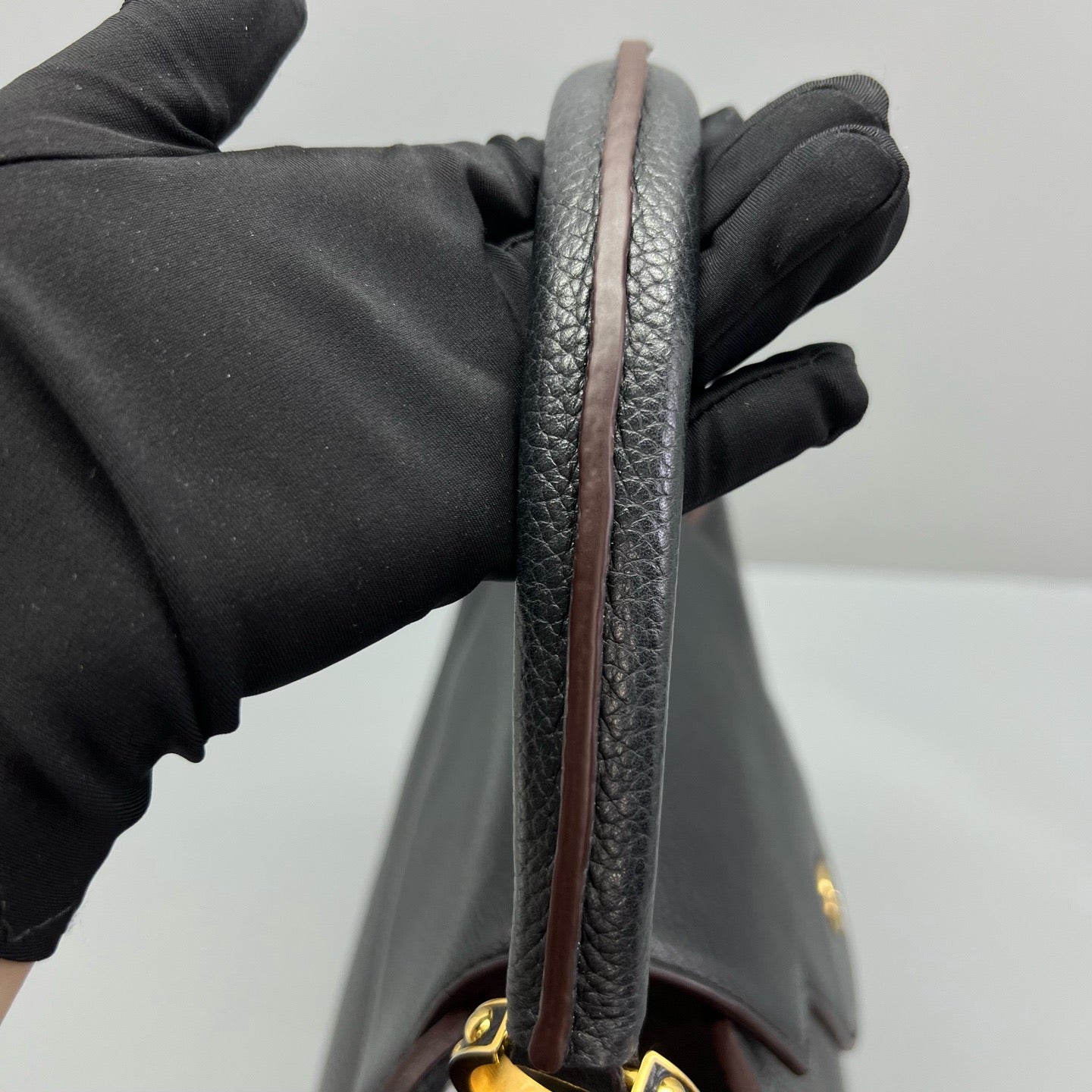 Louis Vuitton - Capucines - Leather - Black - (large)
