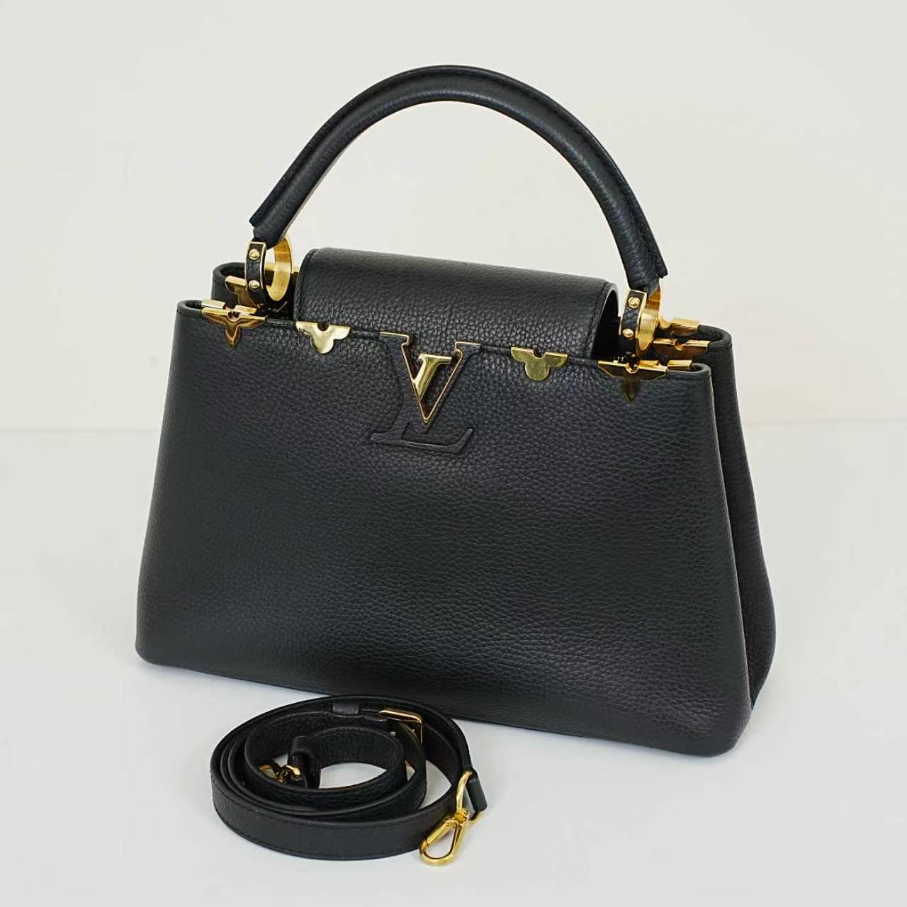Louis Vuitton - Capucines - Leather - Black - (medium)