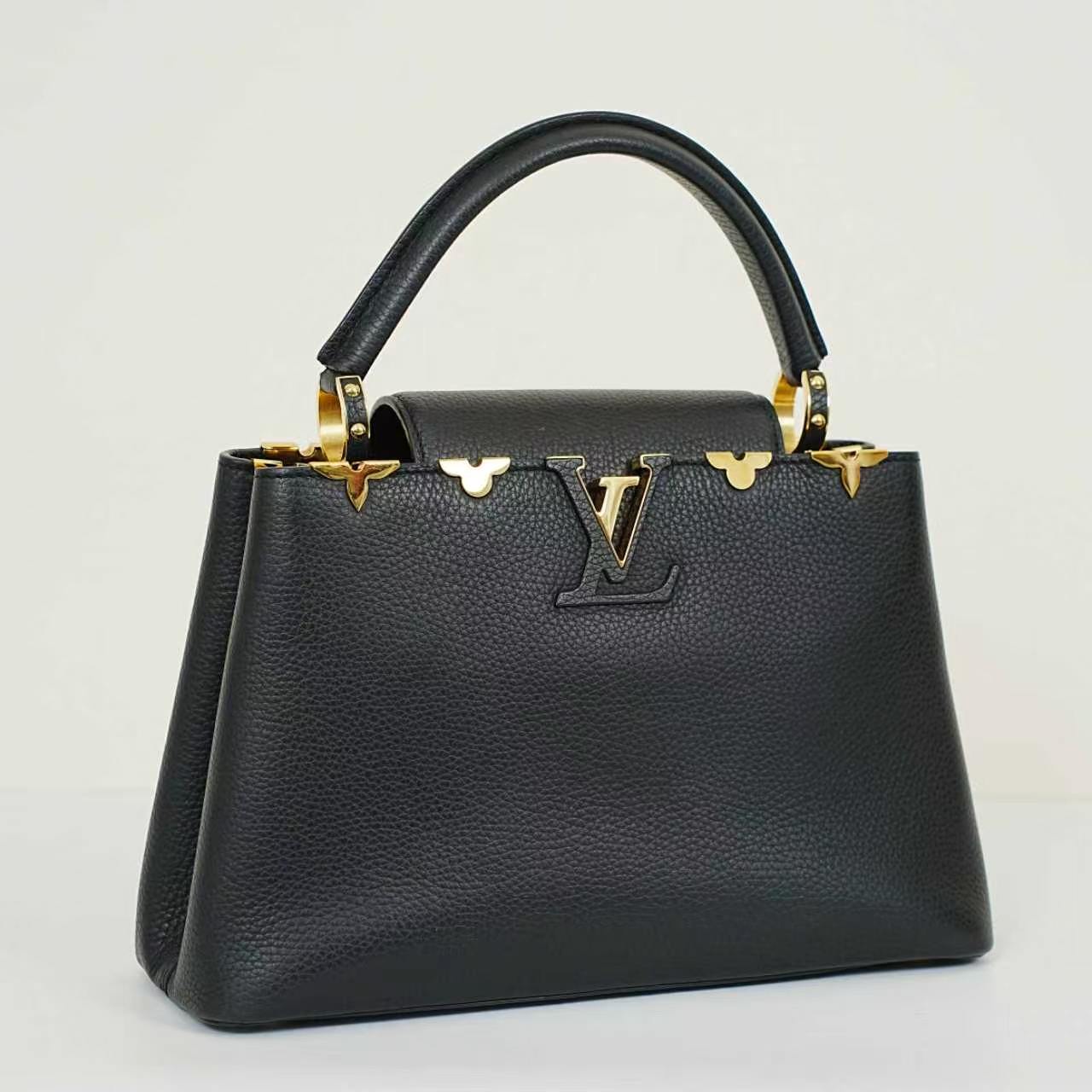 Louis Vuitton - Capucines - Leather - Black - (medium)