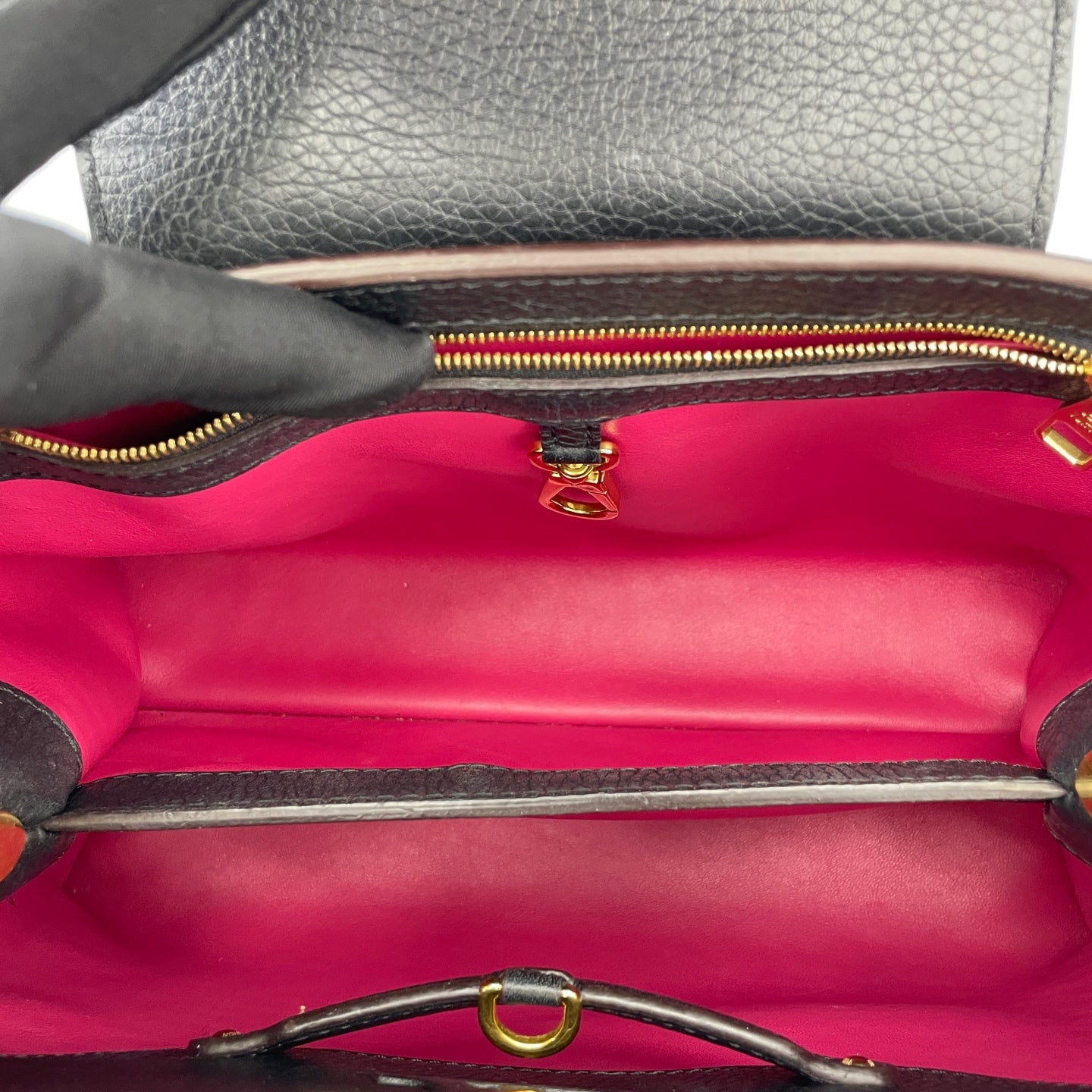 Louis Vuitton - Capucines - Leather - Black - (medium)