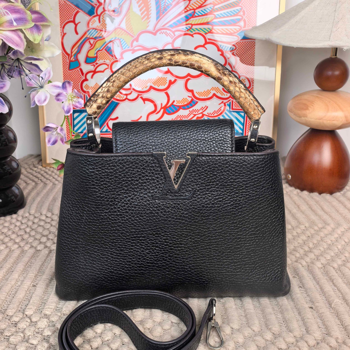 Louis Vuitton - Capucines - Leather - Black - (small)