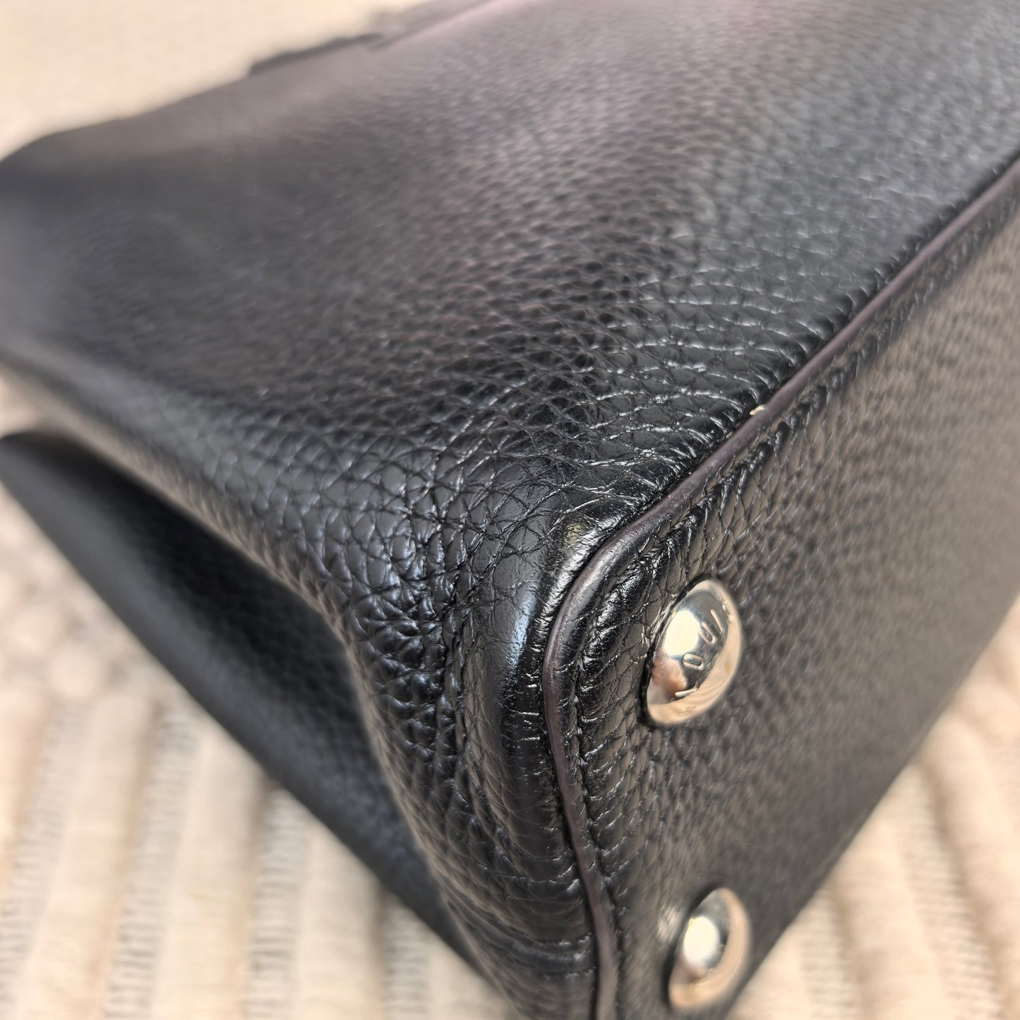 Louis Vuitton - Capucines - Leather - Black - (small)
