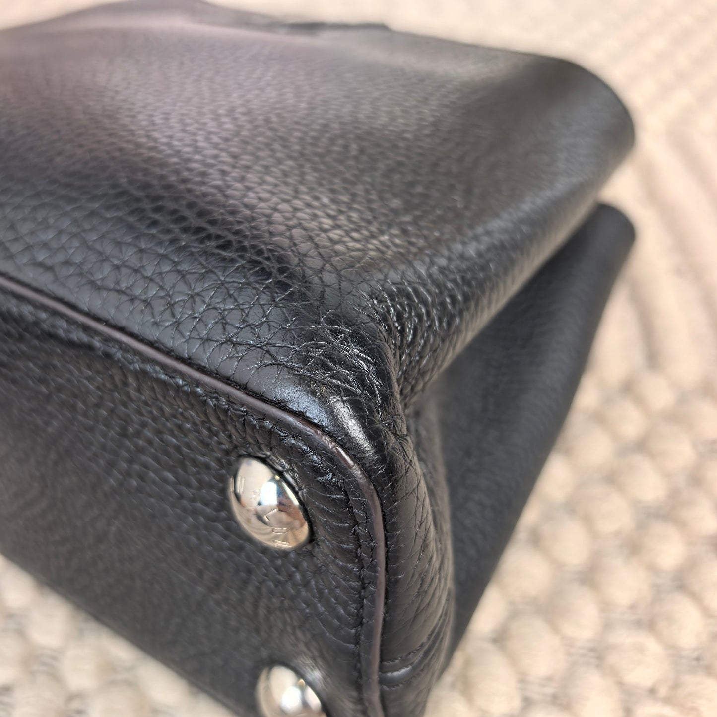 Louis Vuitton - Capucines - Leather - Black - (small)