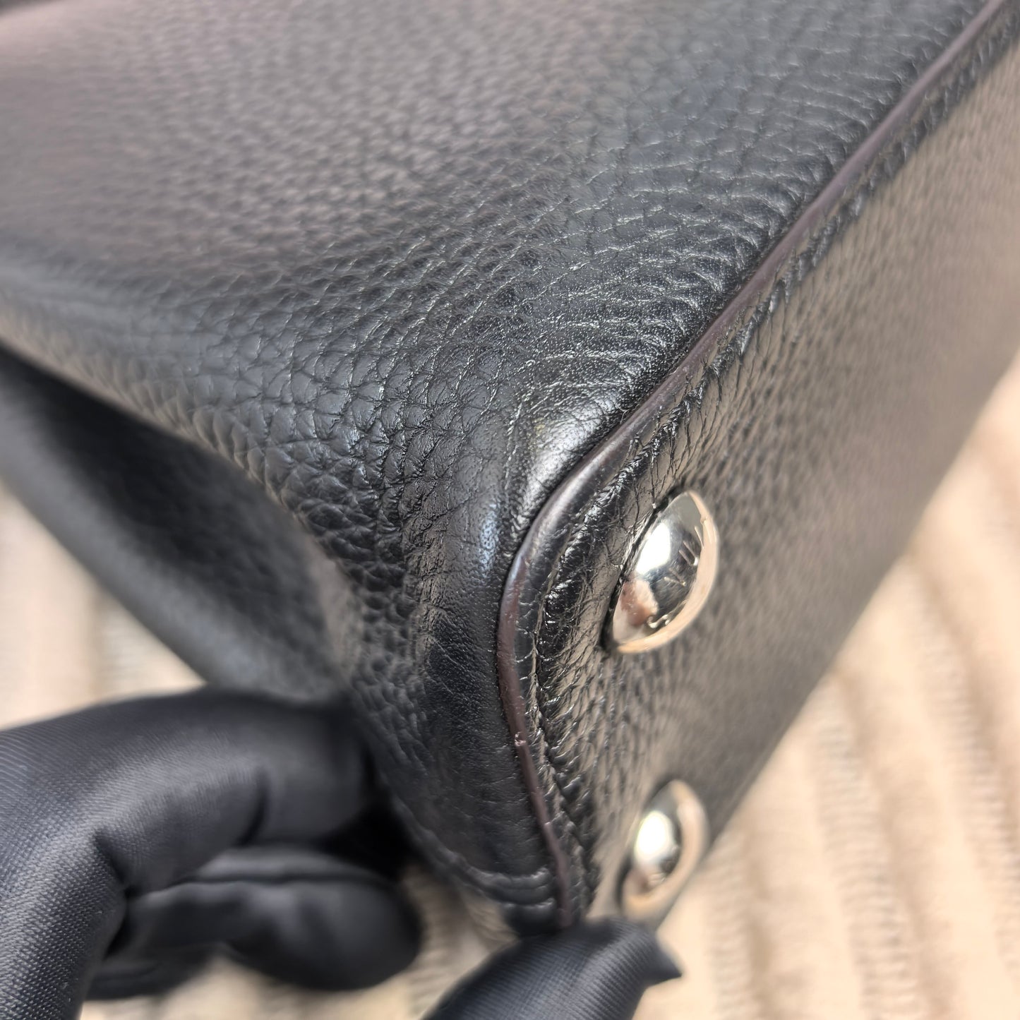Louis Vuitton - Capucines - Leather - Black - (small)