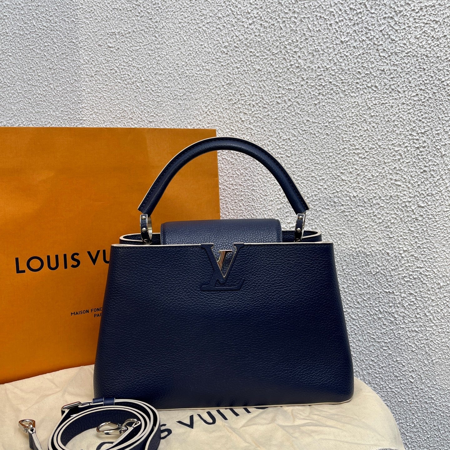 Louis Vuitton - Capucines - Leather - Blue - (Medium)