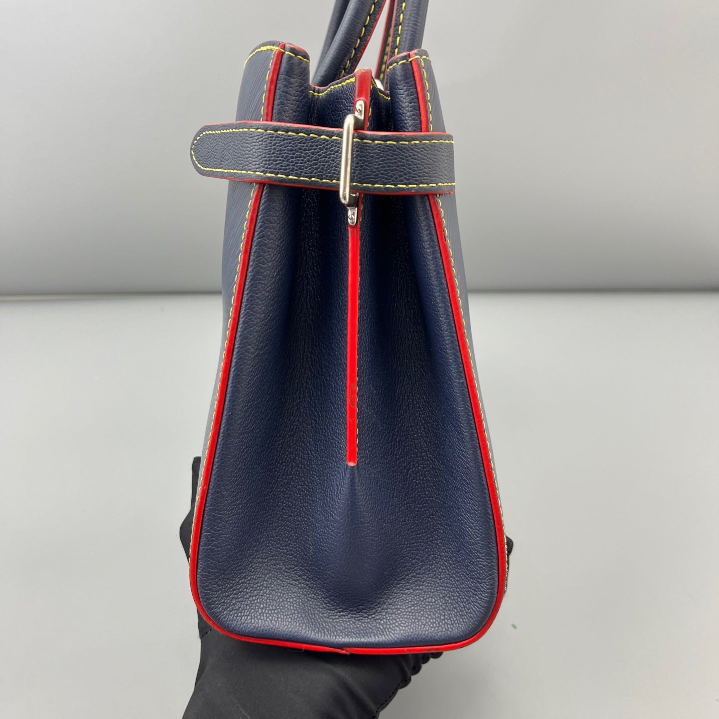 Louis Vuitton - Capucines - Leather - Blue - (medium)