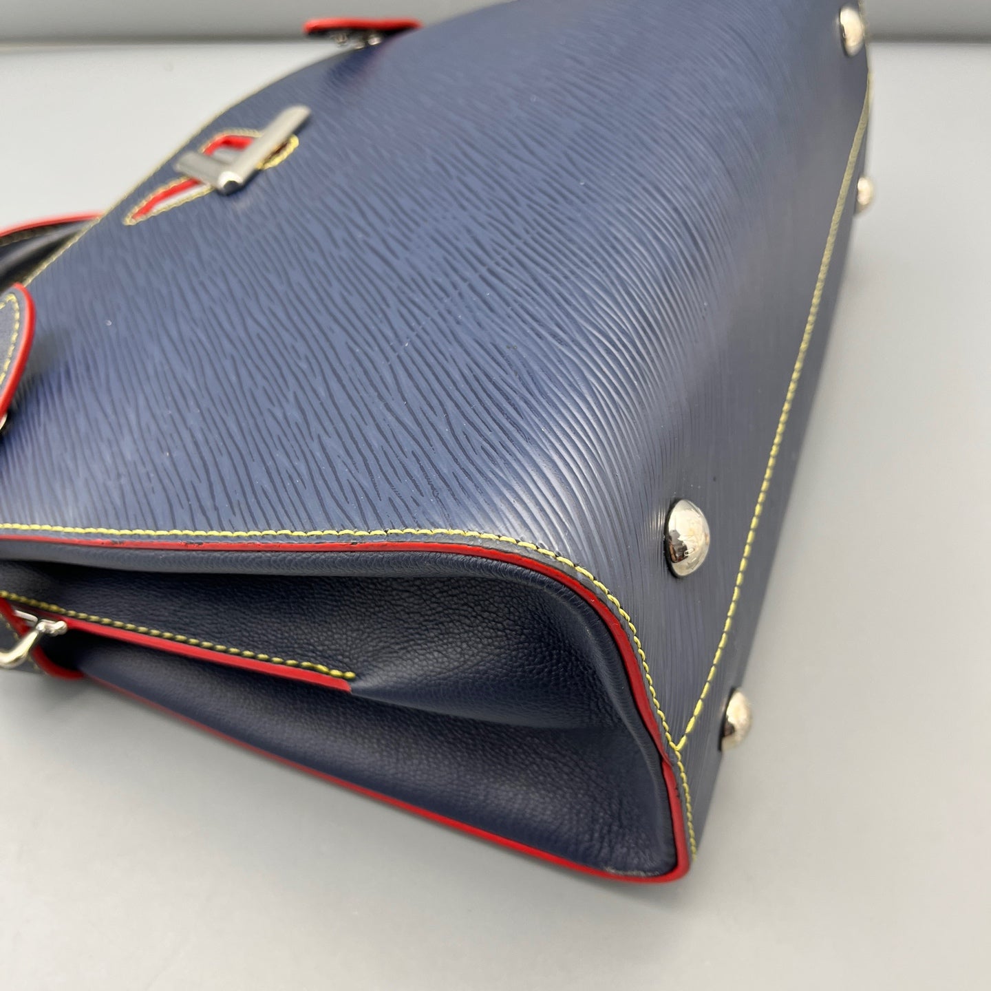 Louis Vuitton - Capucines - Leather - Blue - (medium)