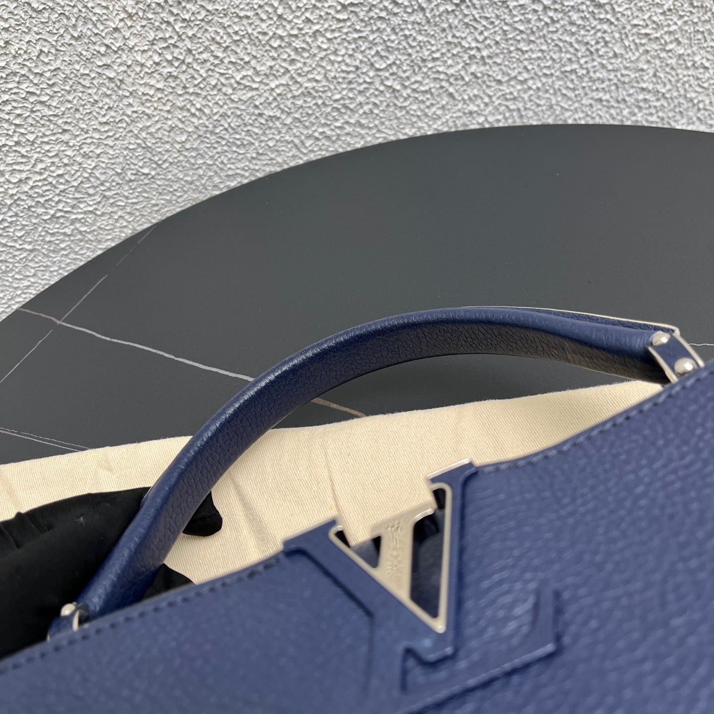 Louis Vuitton - Capucines - Leather - Blue - (Medium)