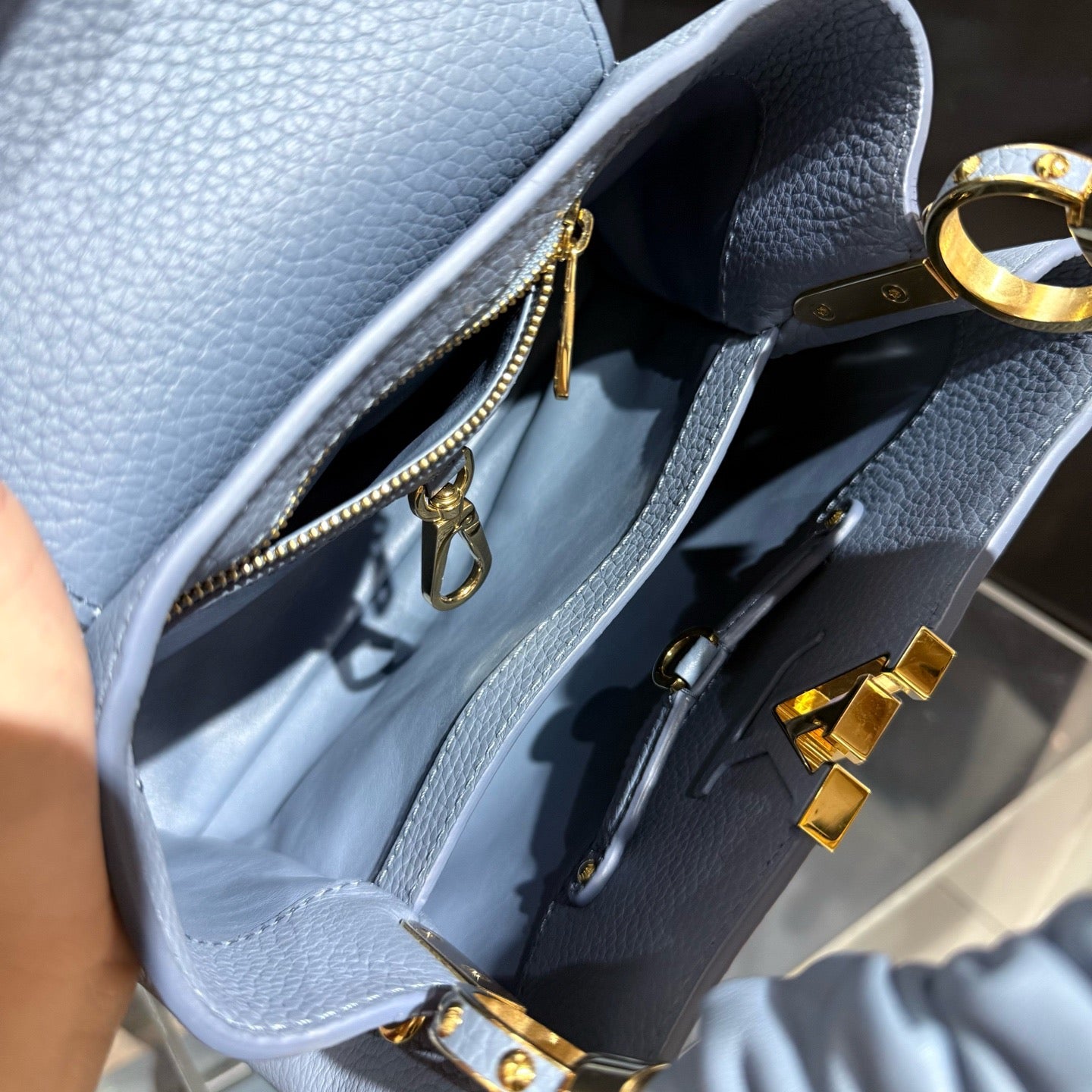 Louis Vuitton - Capucines - Leather - Blue - (small)