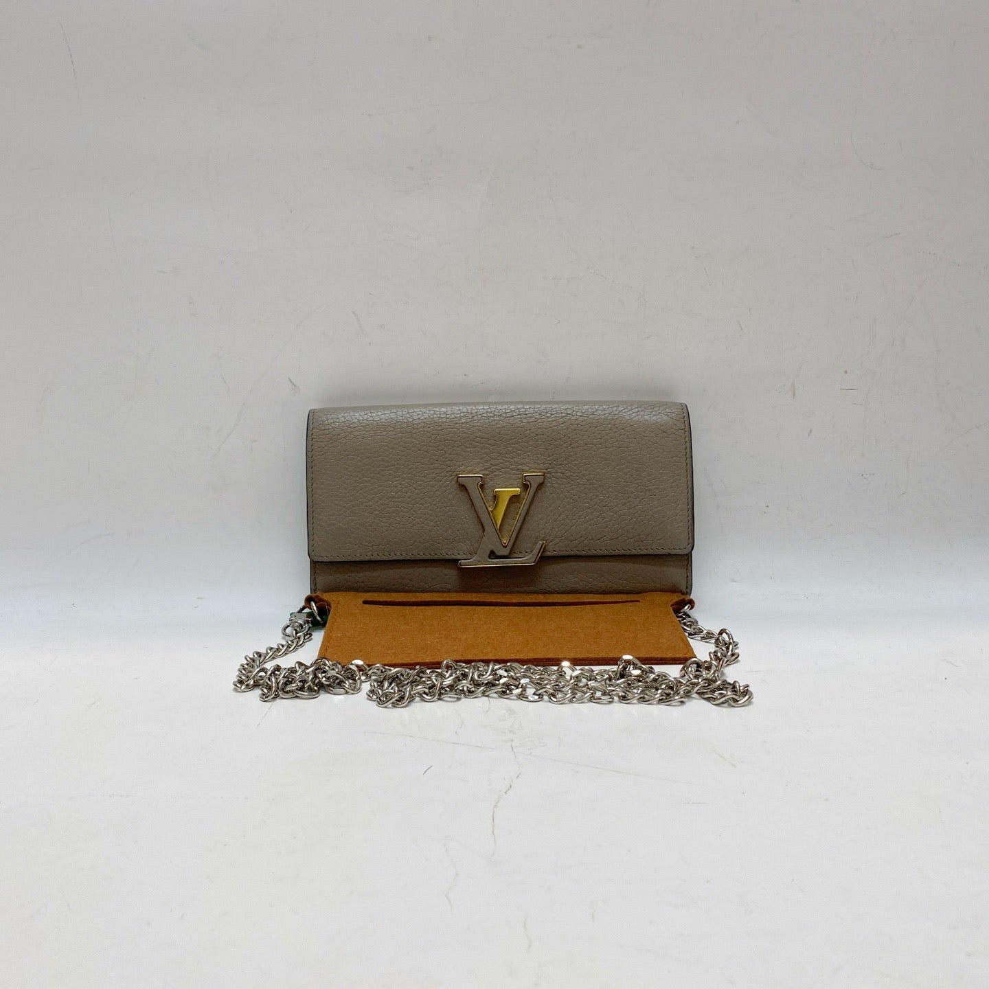 Louis Vuitton - Capucines - Leather - Grey - (Medium)