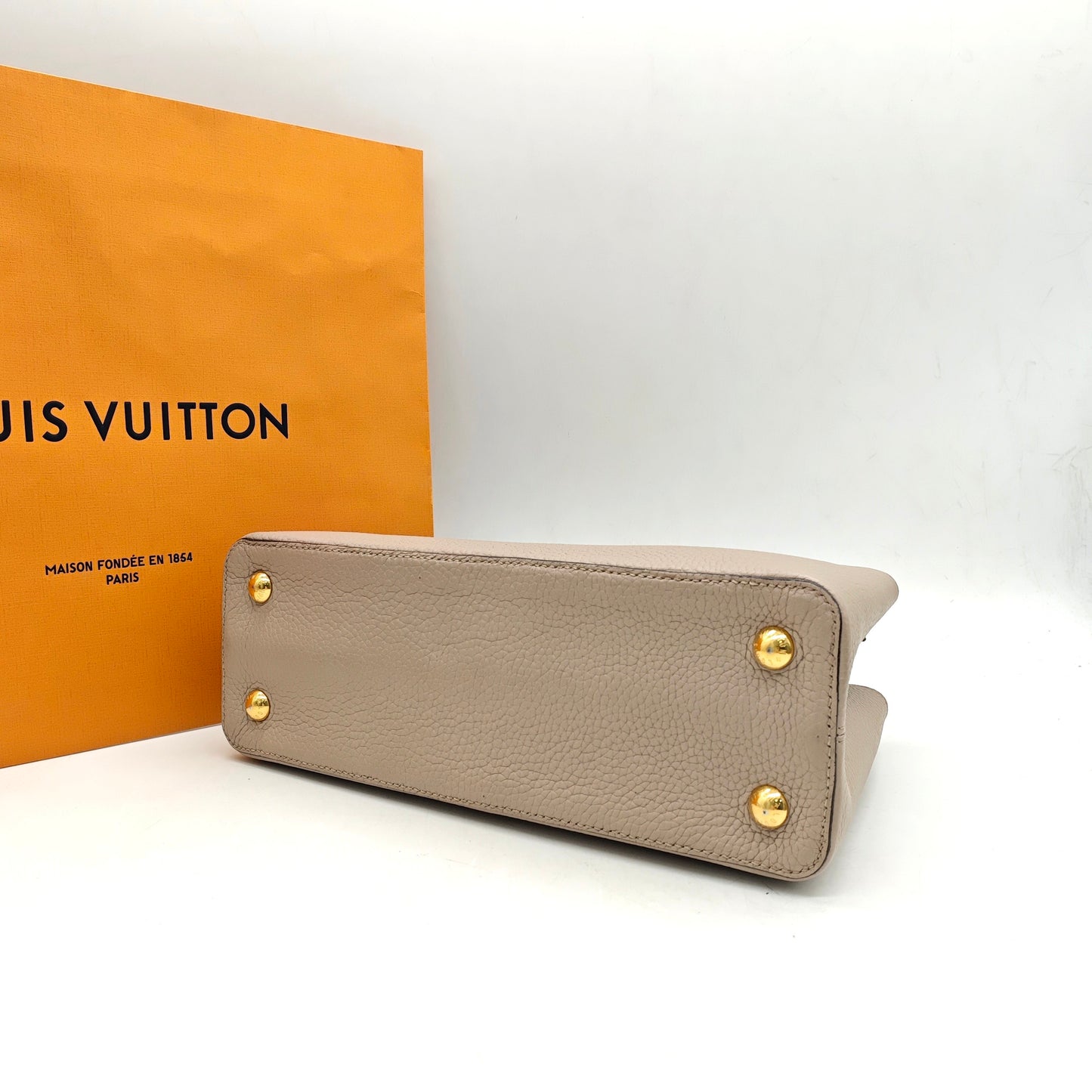 Louis Vuitton - Capucines - Leather - Grey - (Medium)
