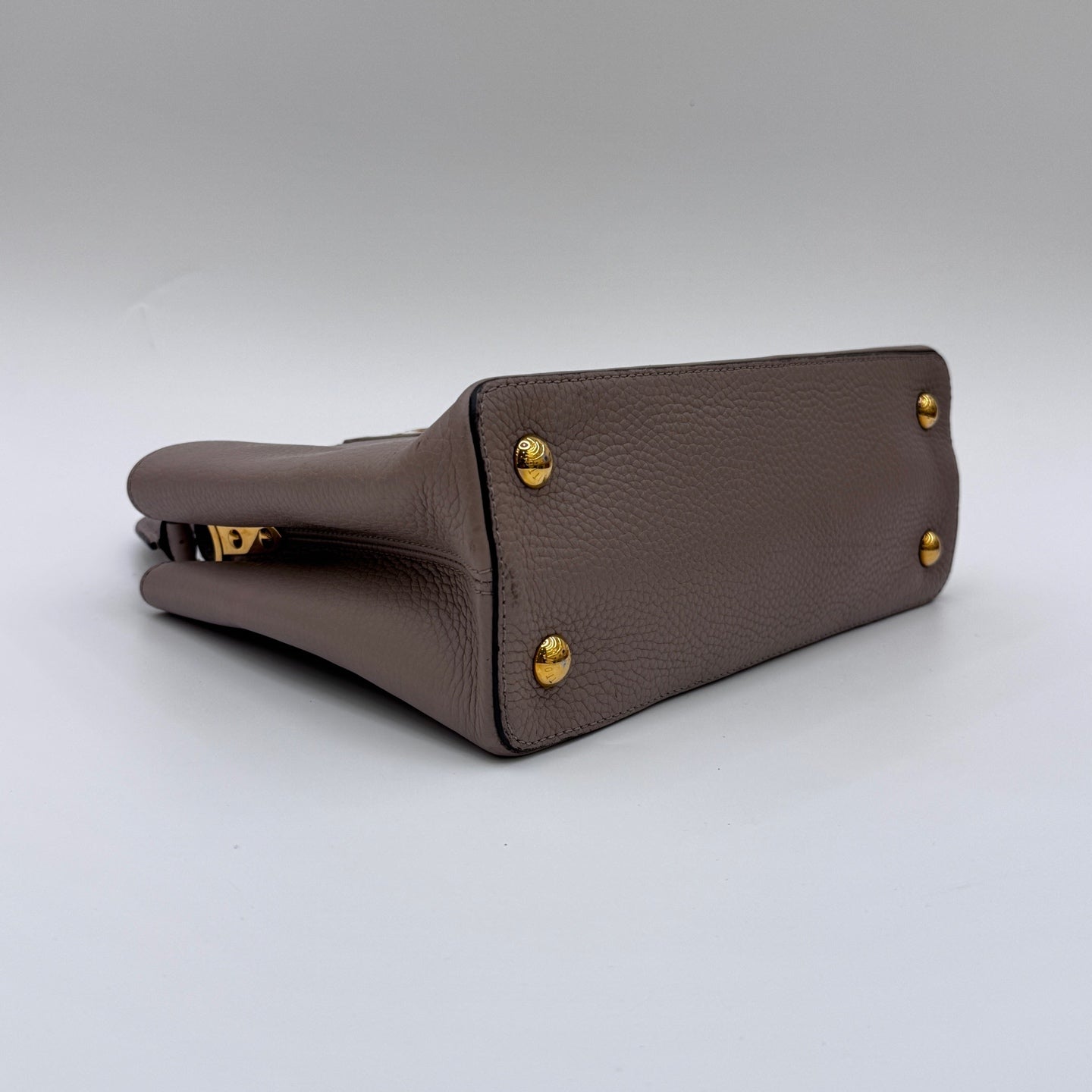 Louis Vuitton - Capucines - Leather - Grey - (Medium)