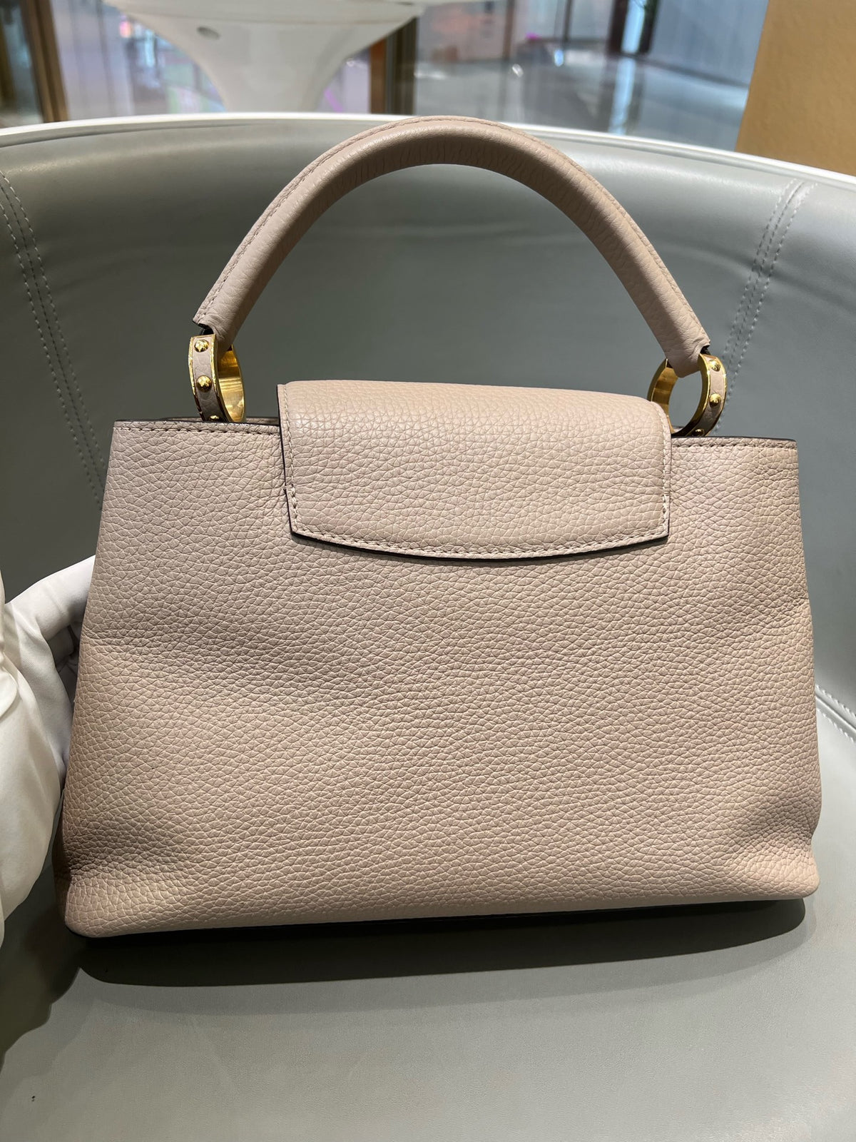 Louis Vuitton - Capucines - Leather - Grey - (medium)
