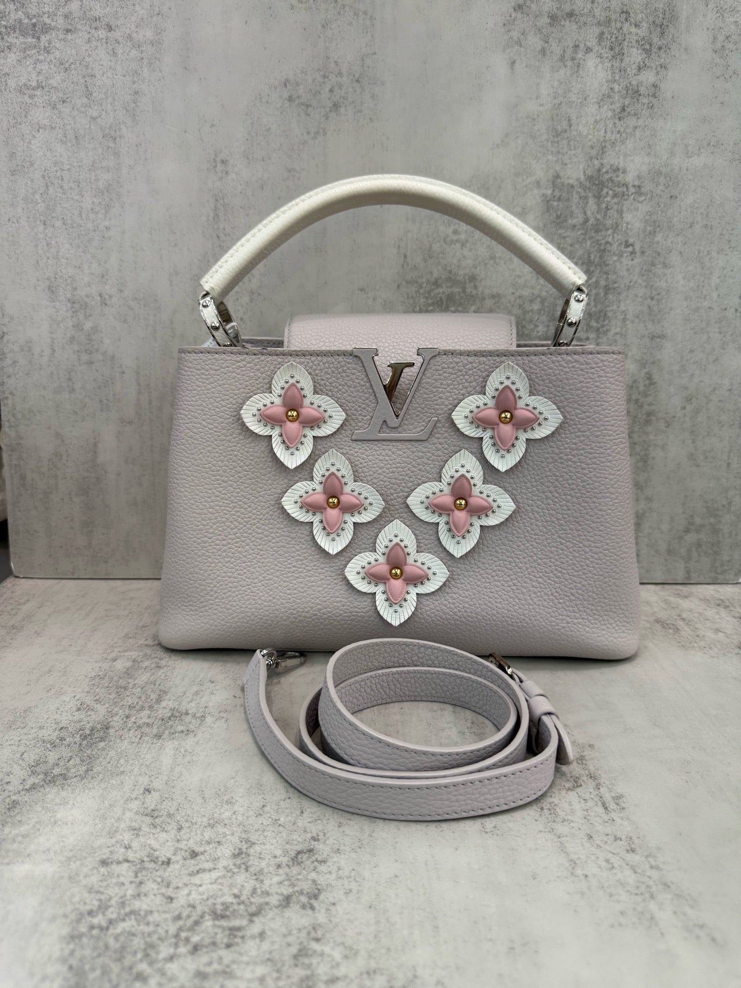 Louis Vuitton - Capucines - Leather - Grey - (Other)