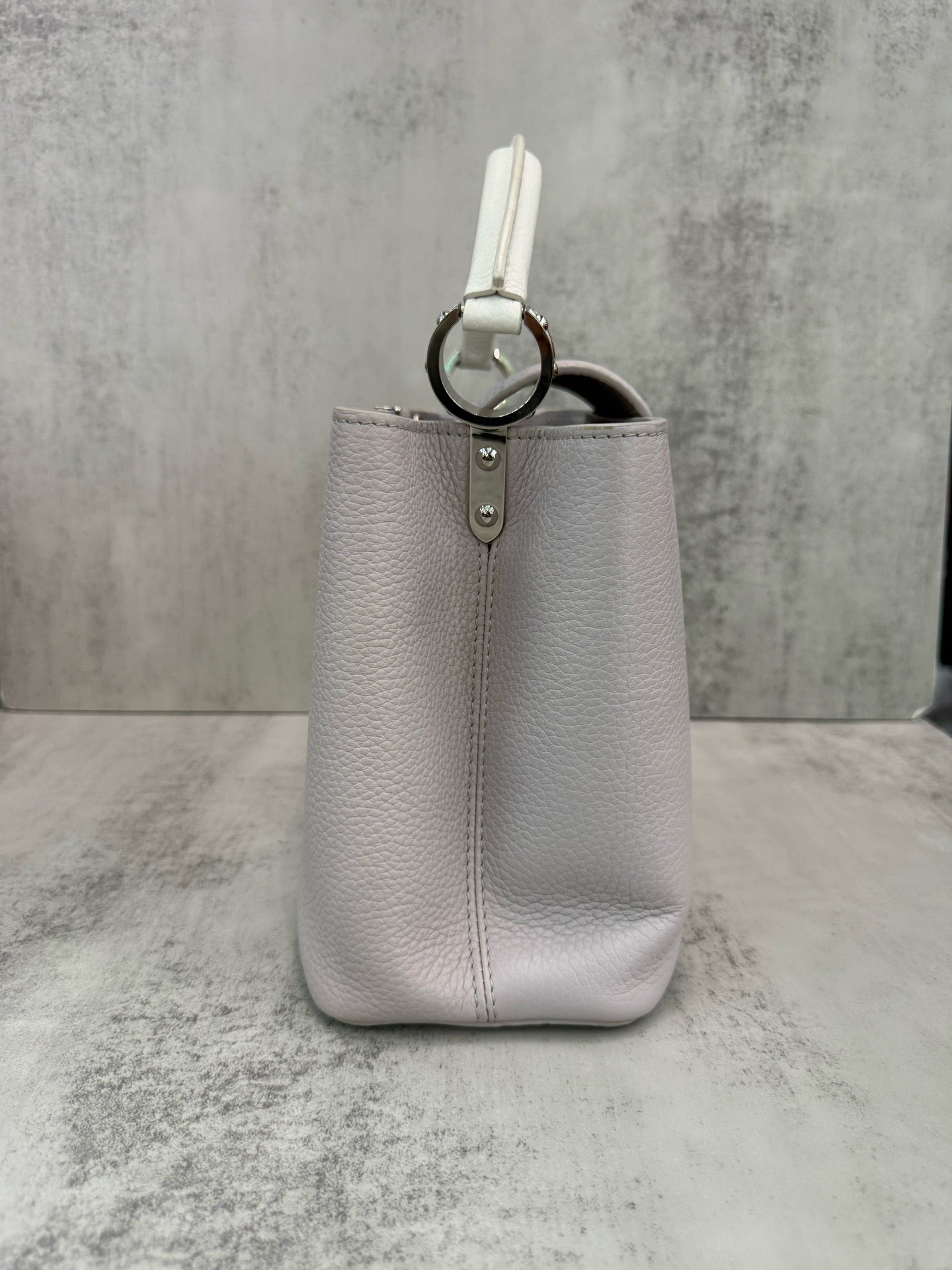 Louis Vuitton - Capucines - Leather - Grey - (Other)