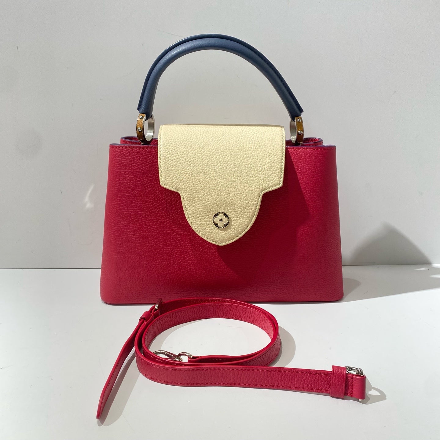 Louis Vuitton - Capucines - Leather - Multicolour - (medium)