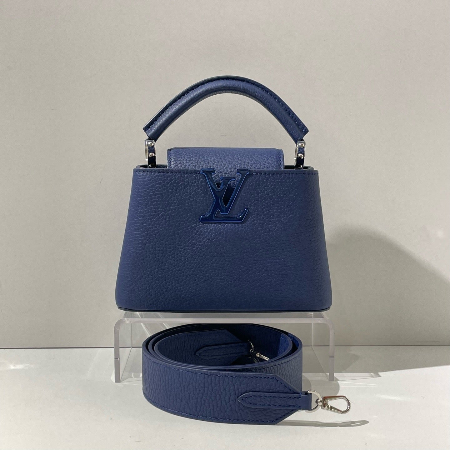 Louis Vuitton - Capucines - Leather - Navy - (mini)