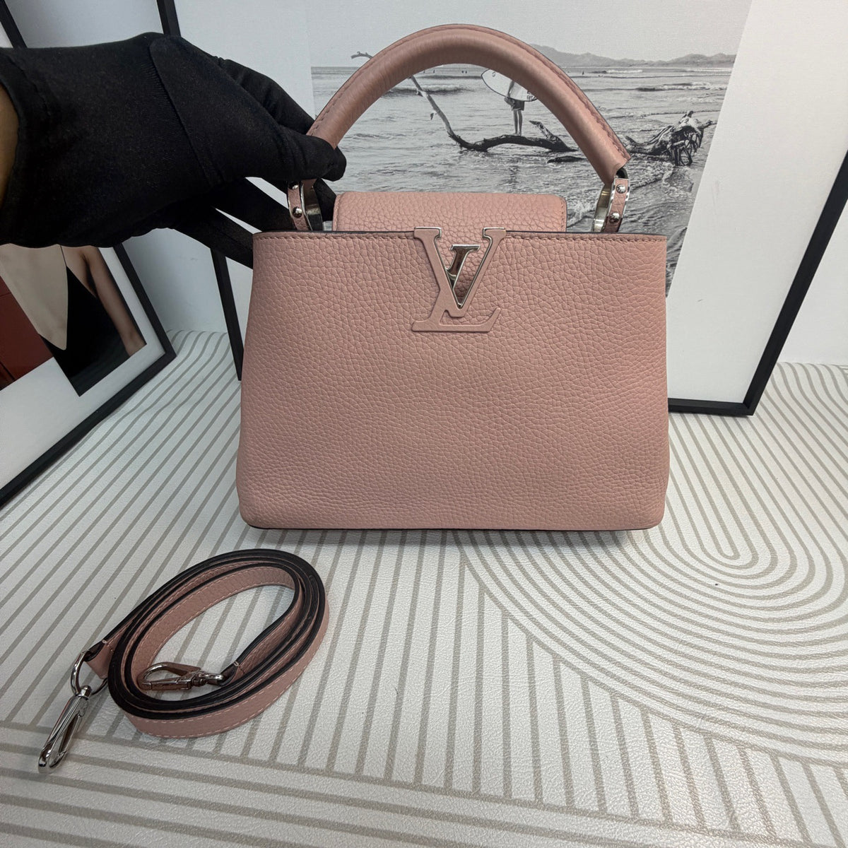 Louis Vuitton - Capucines - Leather - Pink