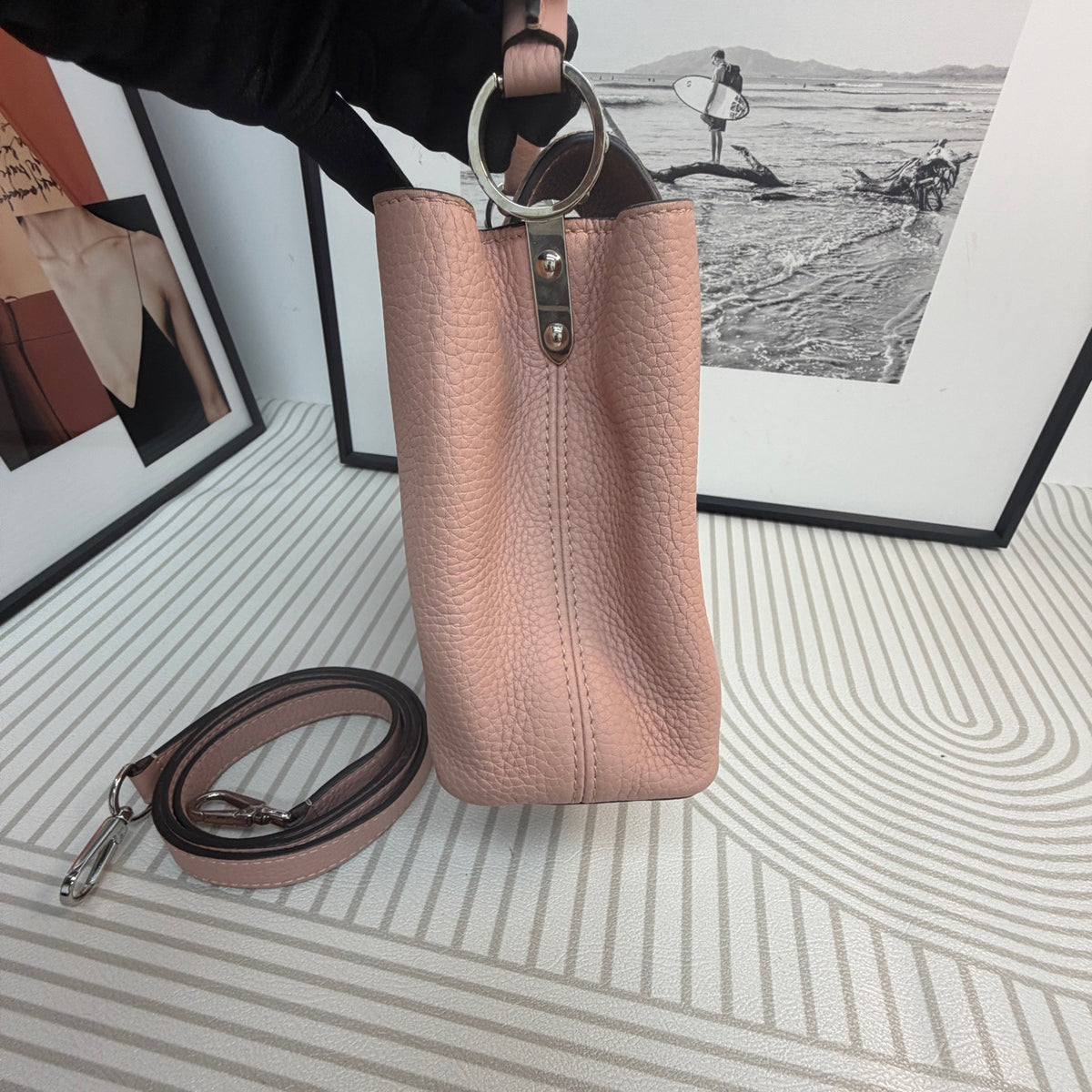 Louis Vuitton - Capucines - Leather - Pink