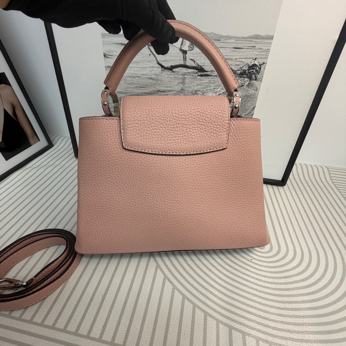 Louis Vuitton - Capucines - Leather - Pink